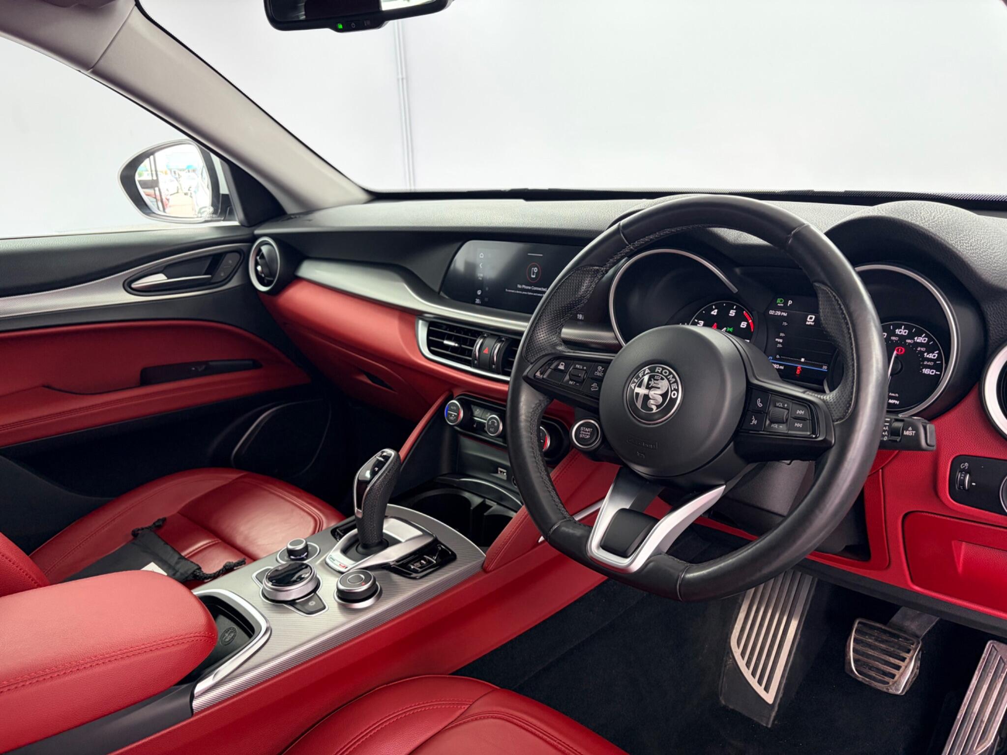 Alfa Romeo Stelvio view 11