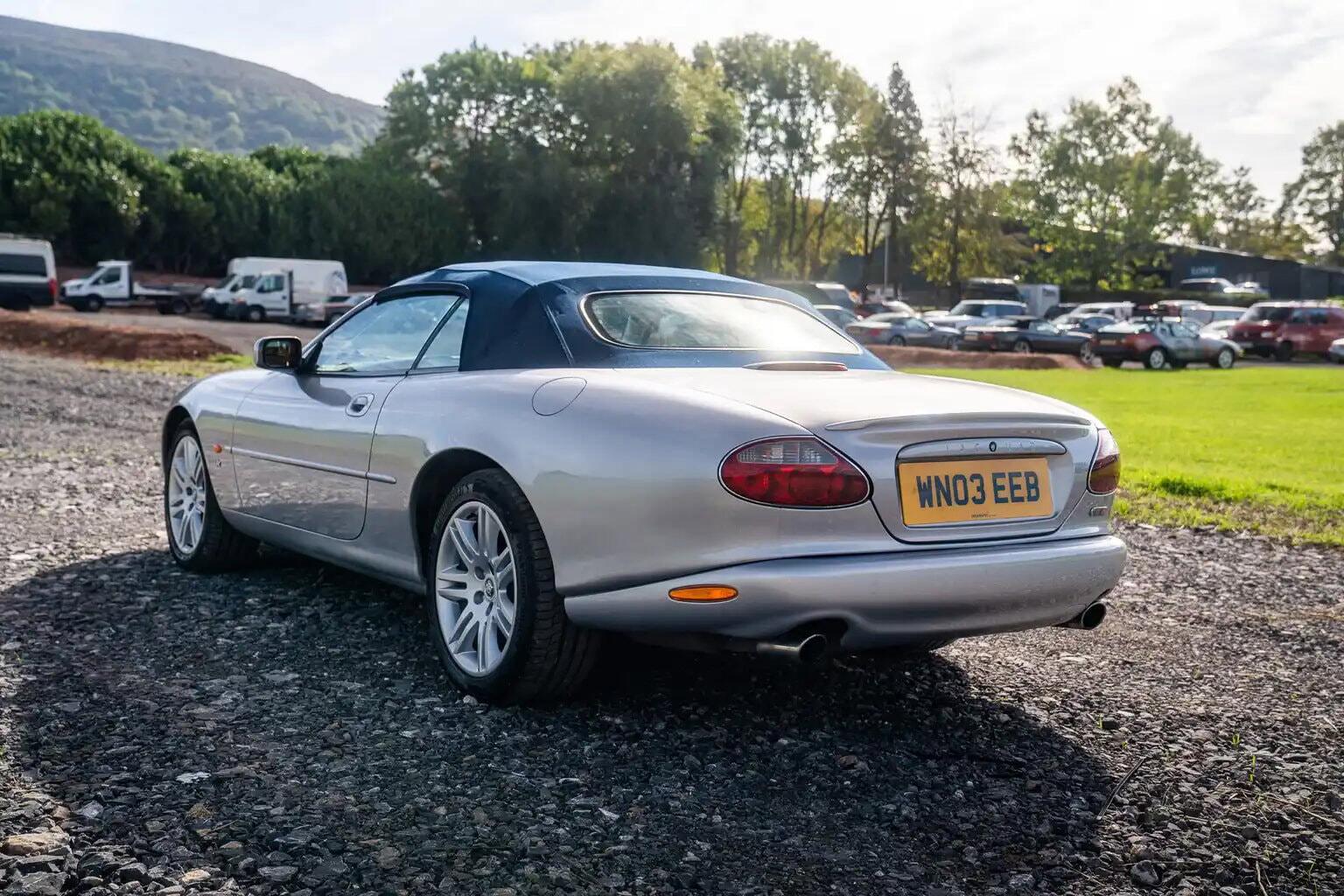 Jaguar XKR view 3