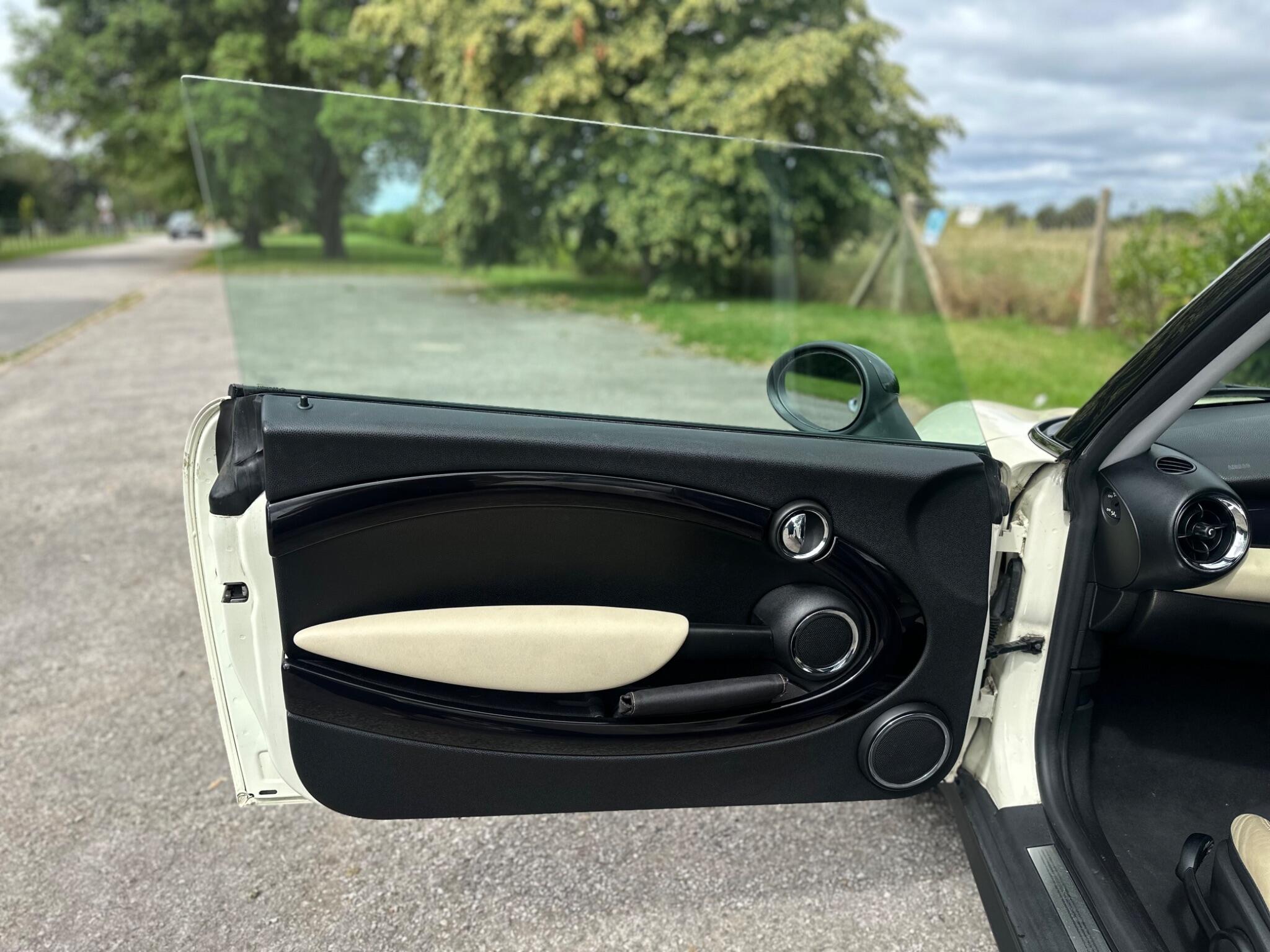Mini Hatch view 37