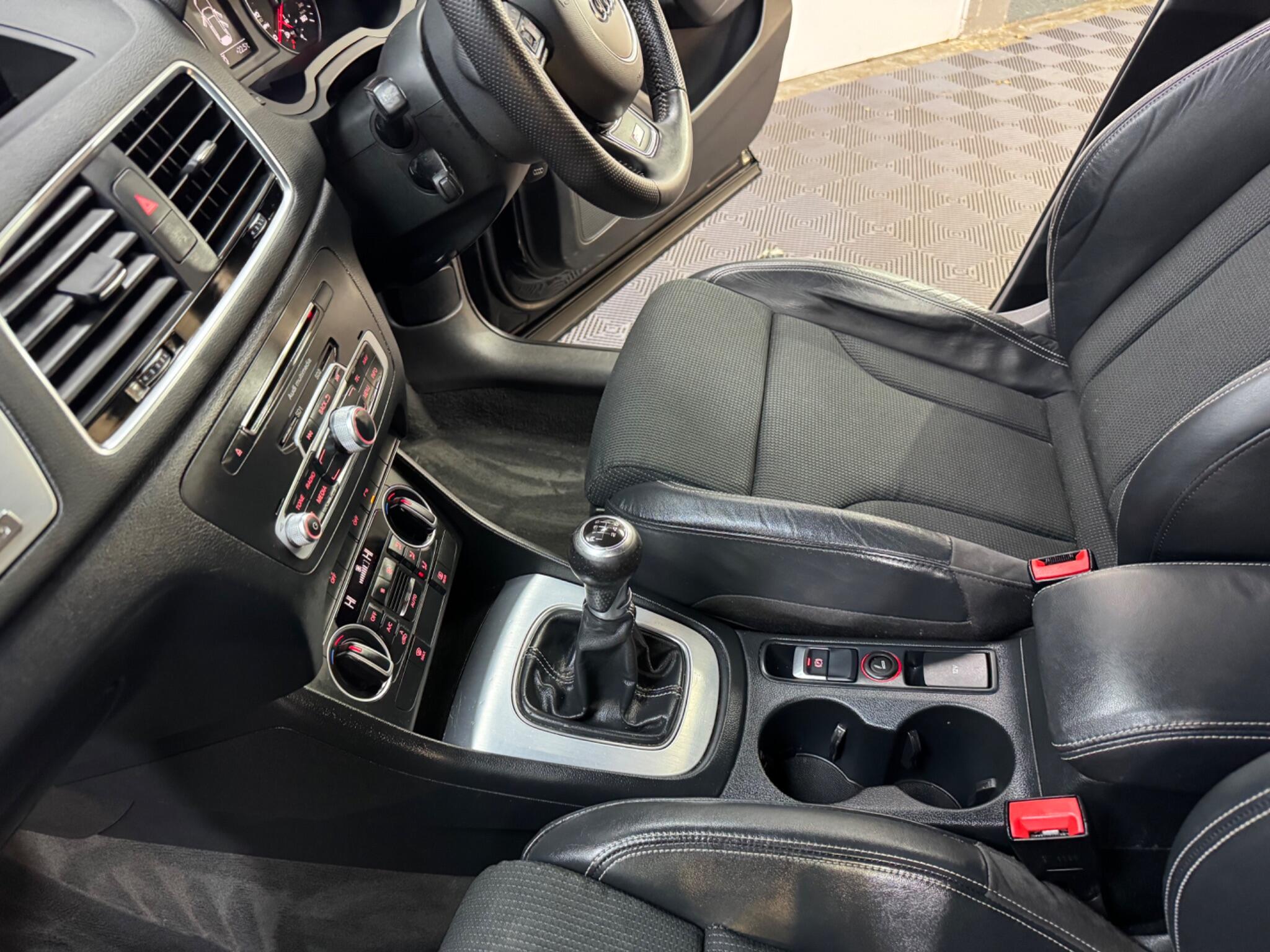 Audi Q3 view 38