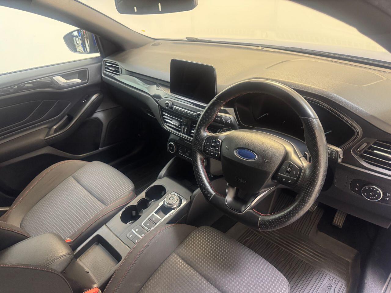 Ford Focus view 33