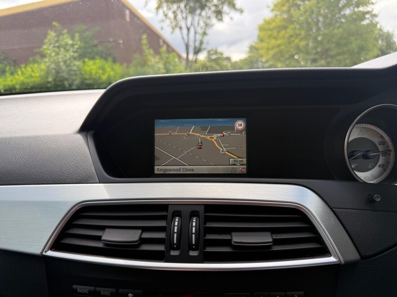 Mercedes-Benz C Class view 21