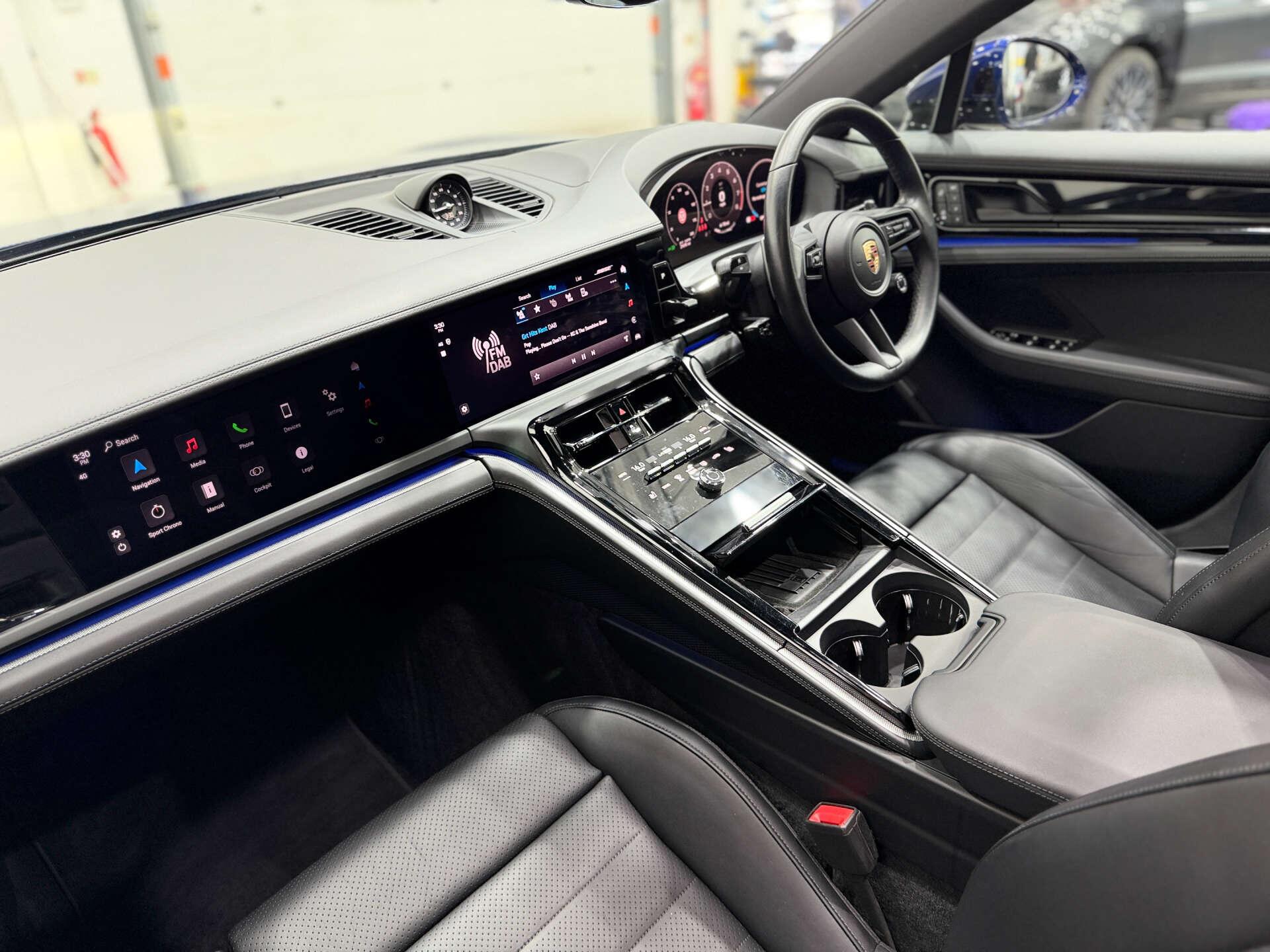 Porsche Panamera view 19