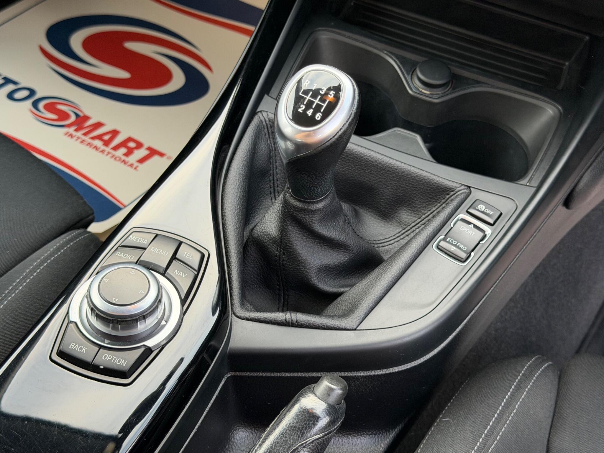 BMW 1 Series view 8