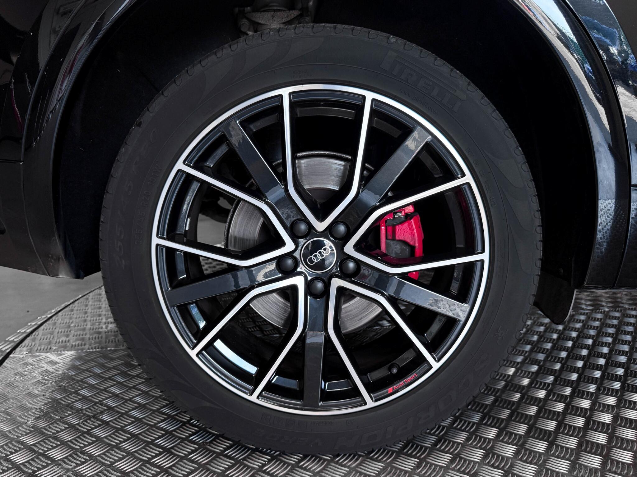 Audi Q5 view 65