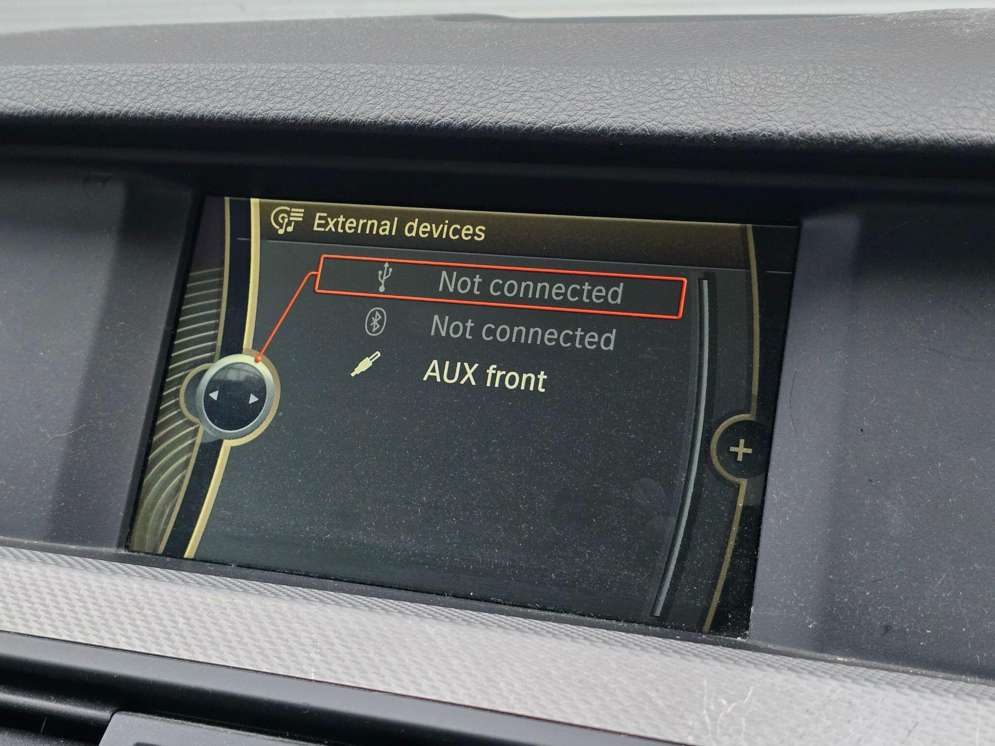 BMW 5 Series view 25