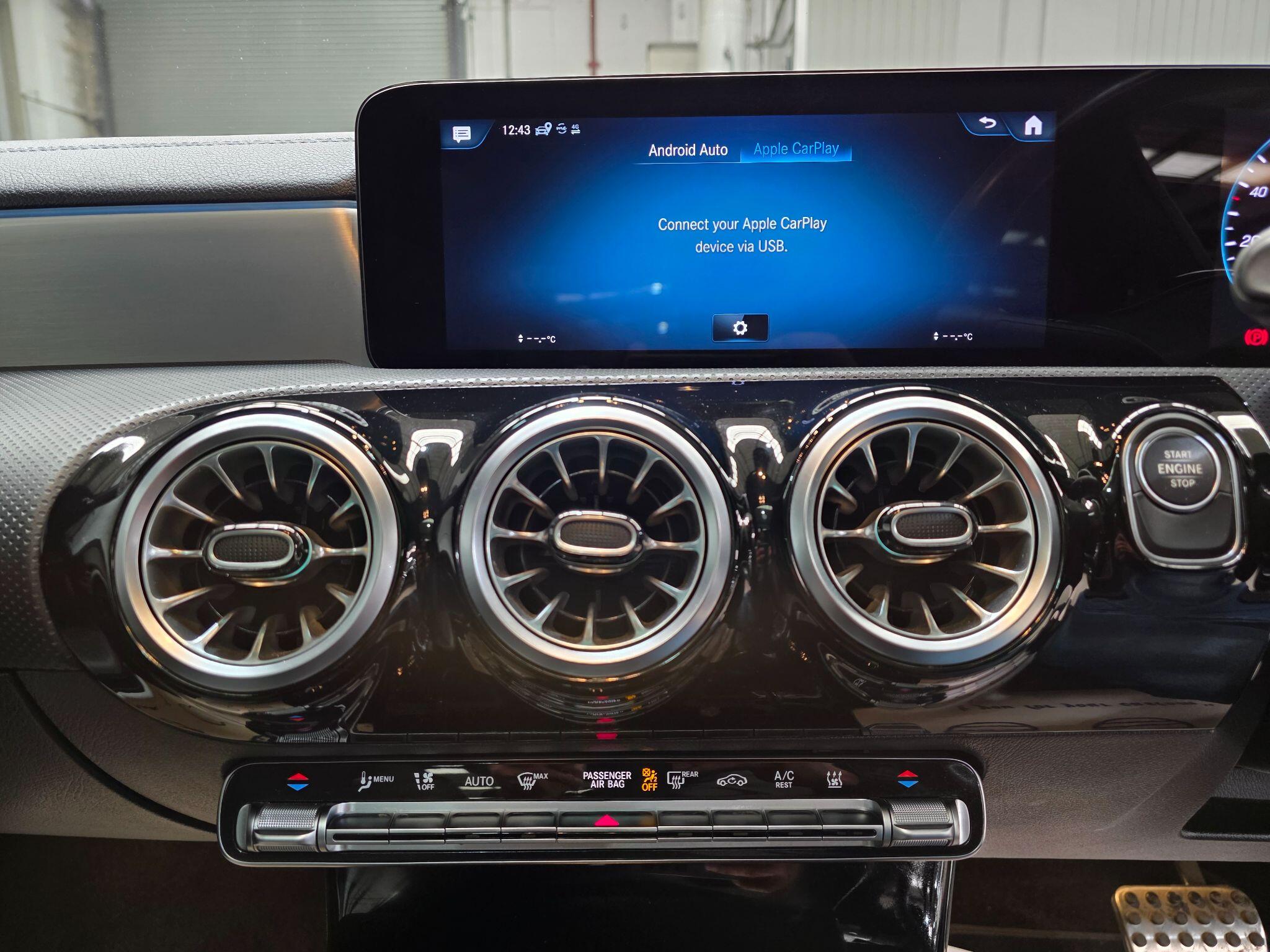 Mercedes-Benz Cla view 11