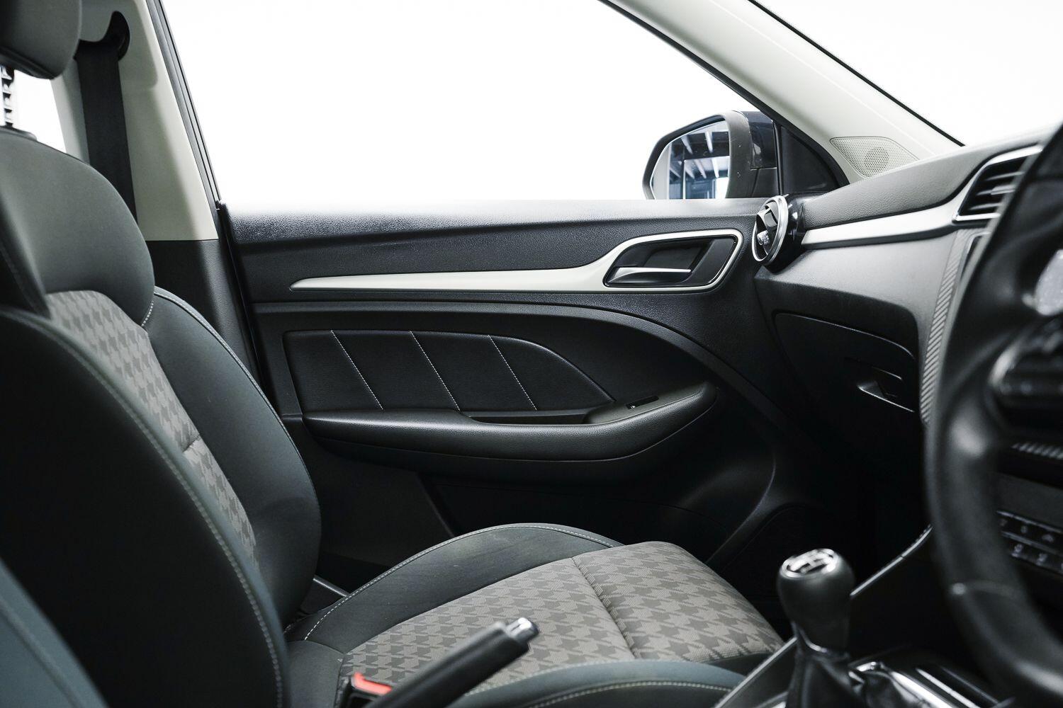 MG MG ZS view 21