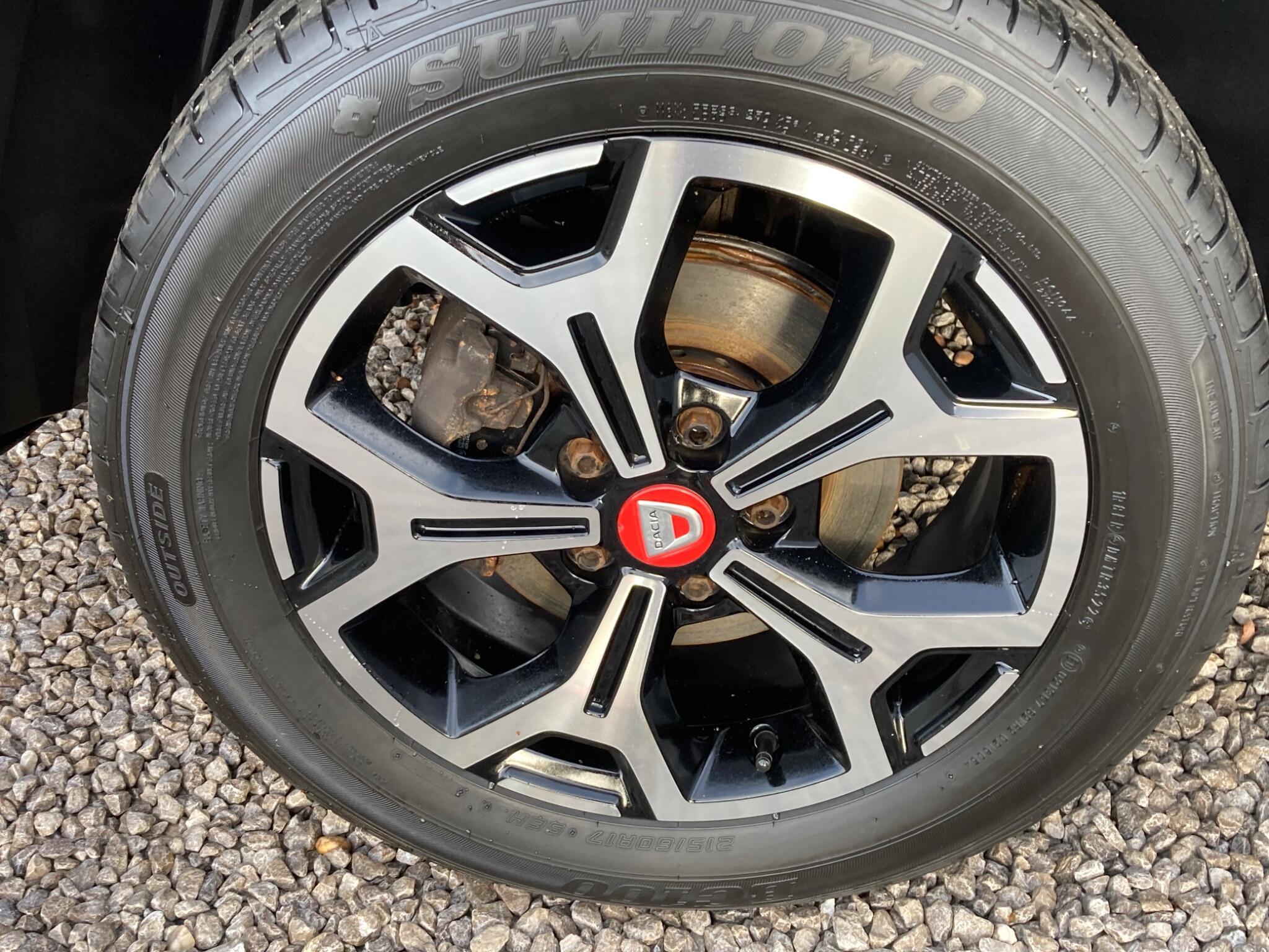 2019 Dacia Duster 1.6 SCe Essential Euro 6 (s/s) 5dr • 70,000 miles image 5