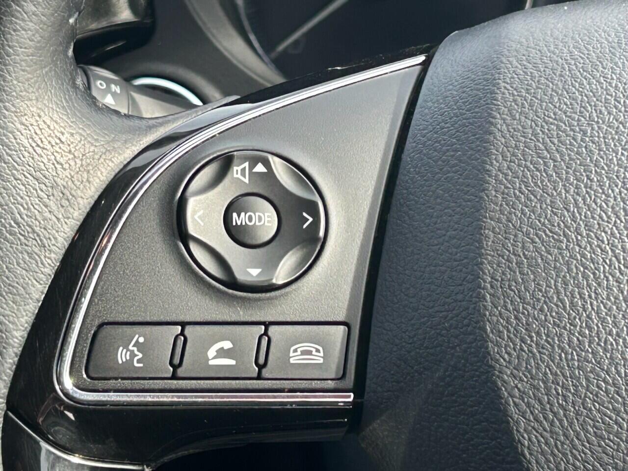 Mitsubishi Outlander view 27