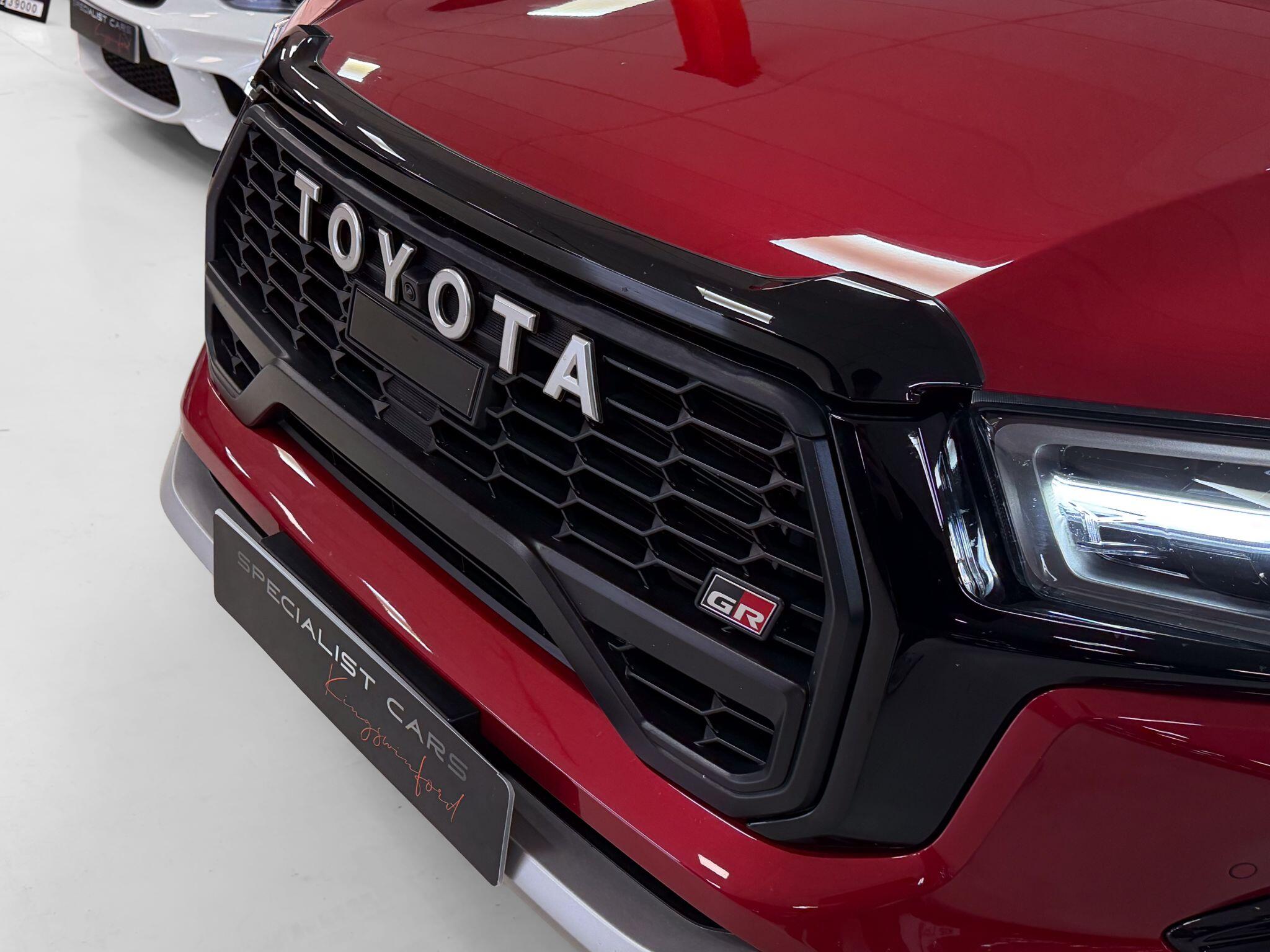 Toyota Hilux view 29