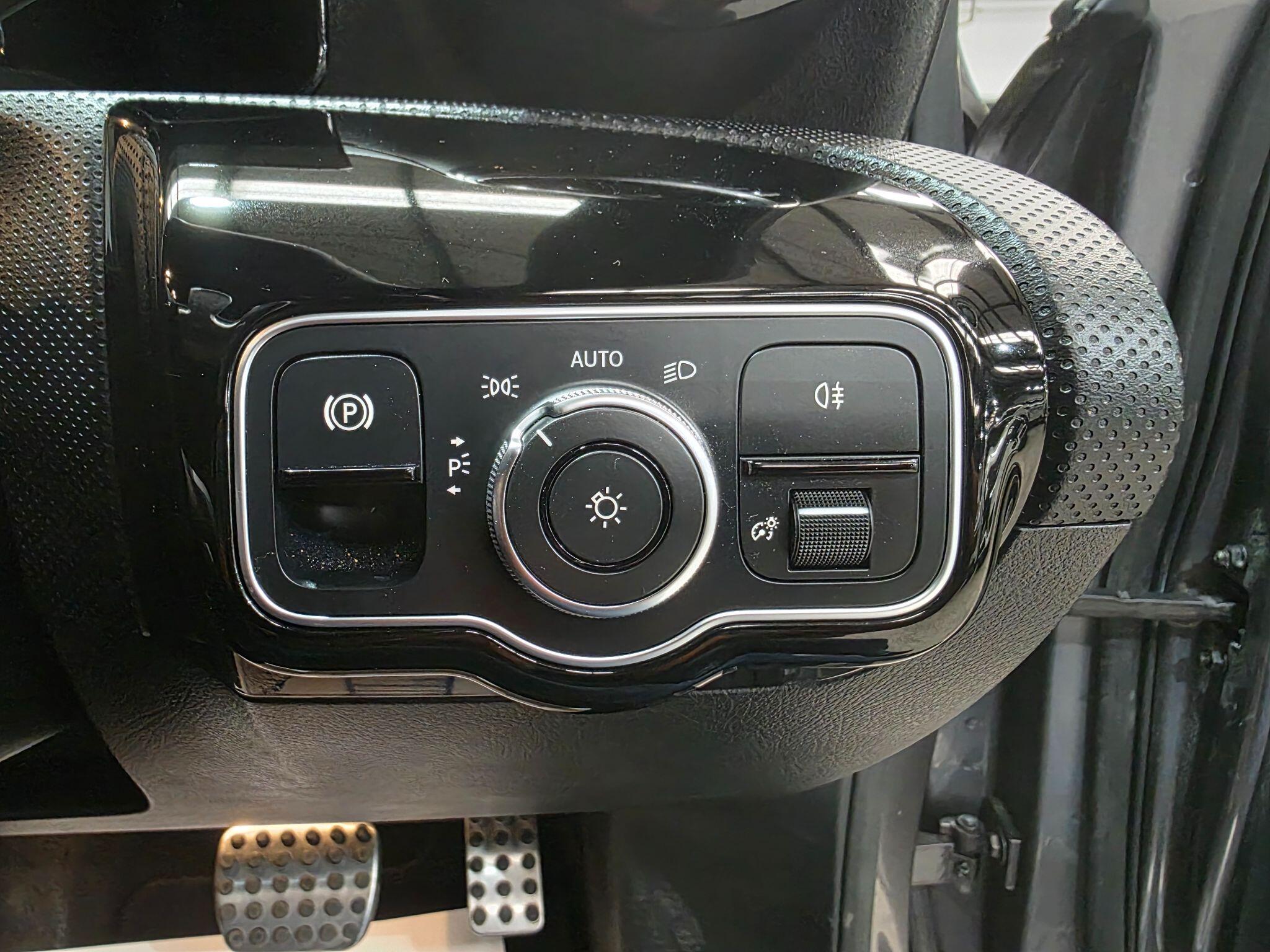 Mercedes-Benz A Class view 13