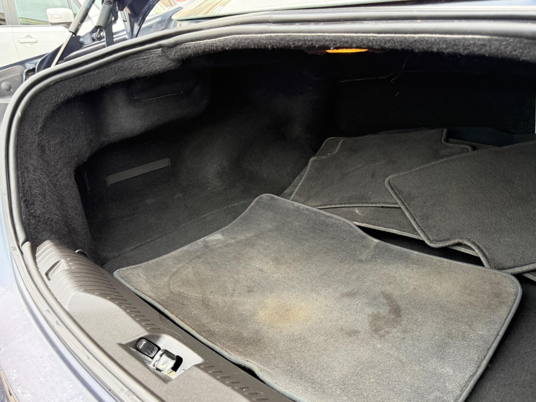 Jaguar XF - Image 39