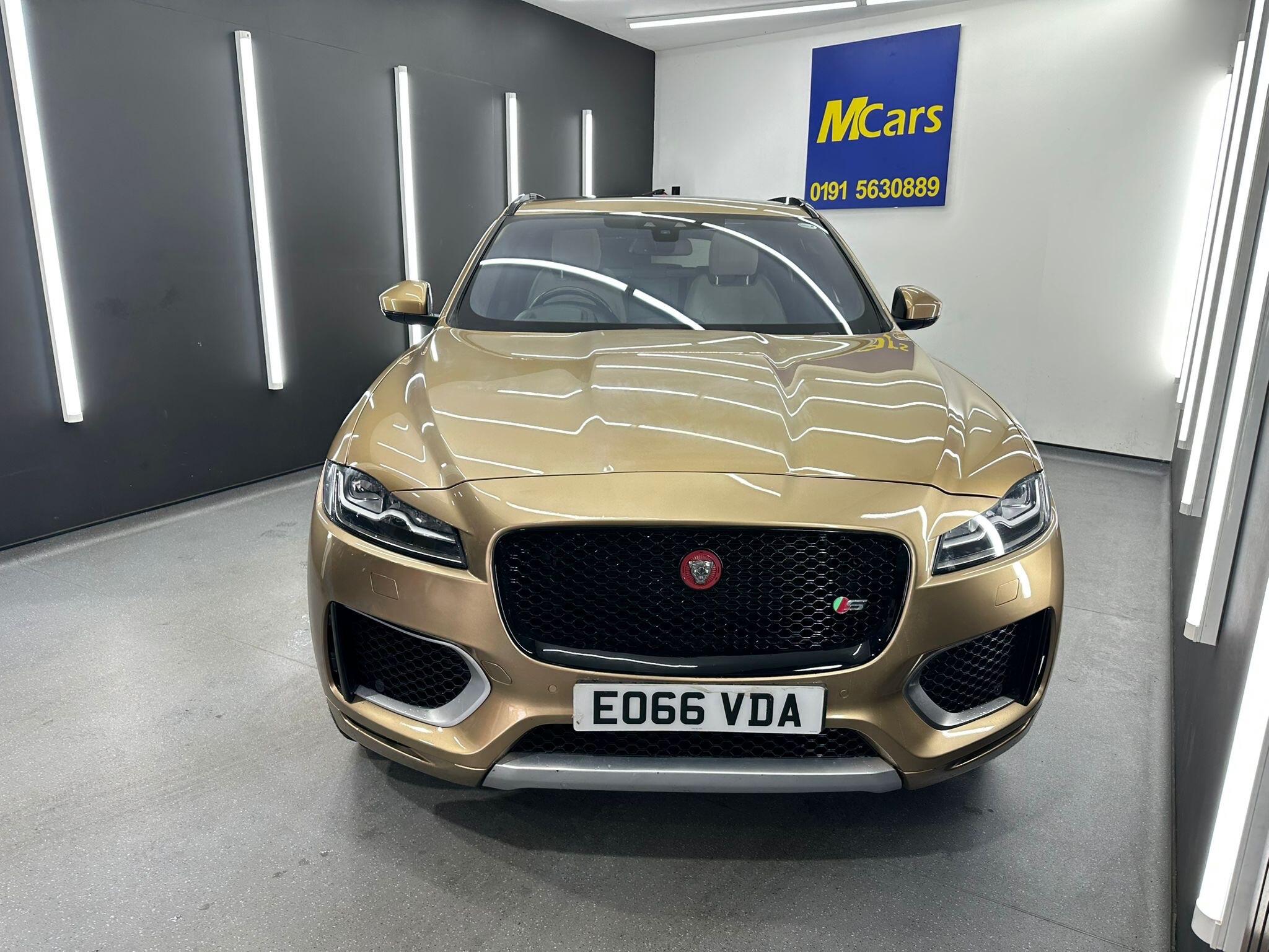 Jaguar F-Pace view 7