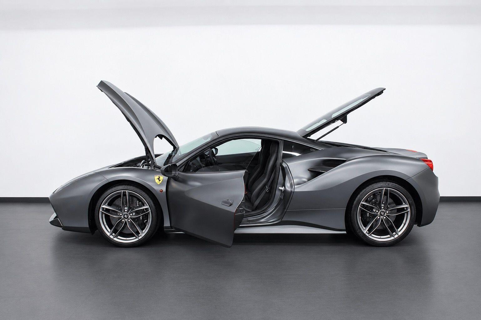 Ferrari 488 view 11