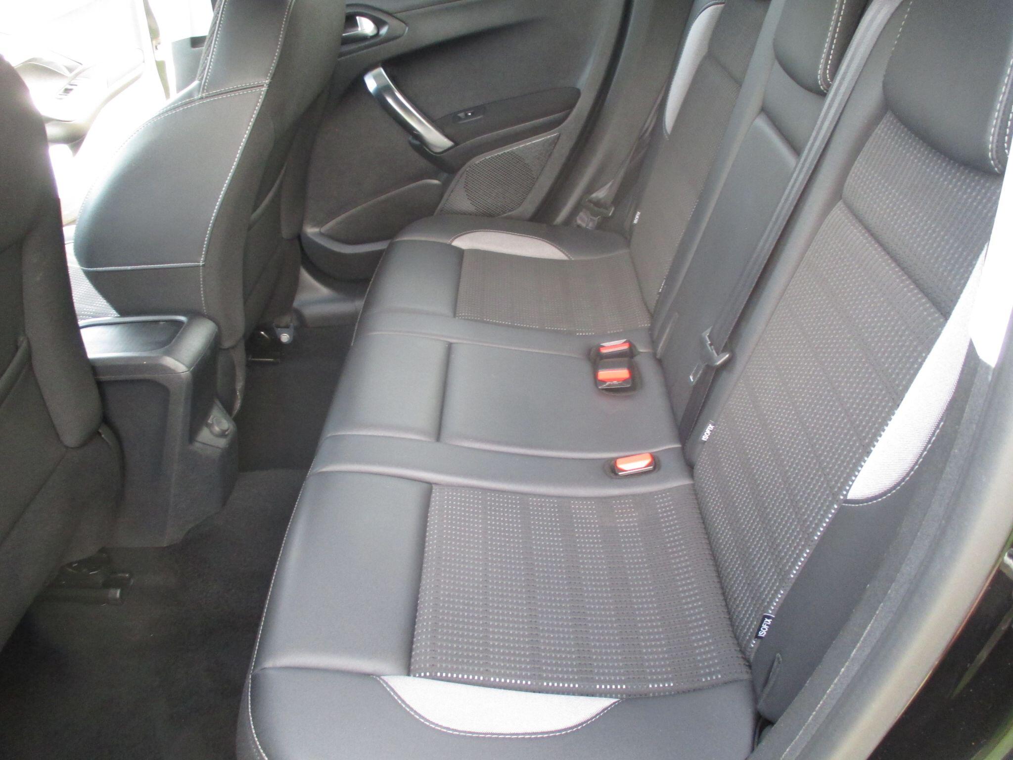 Peugeot 2008 view 30