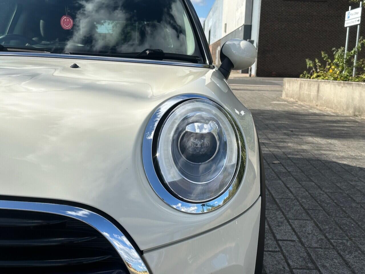 Mini Hatch view 14