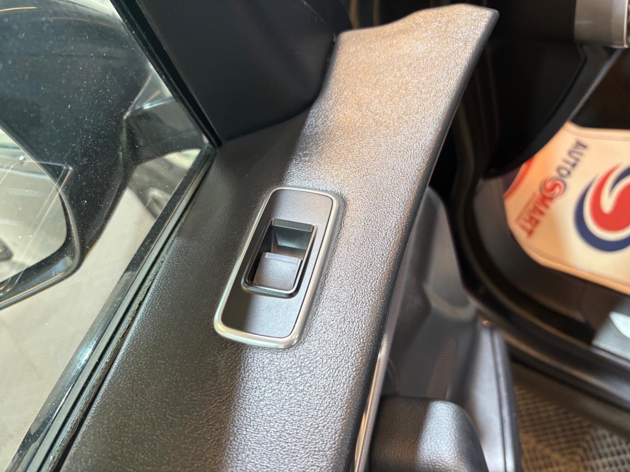 Jaguar F-Pace view 37