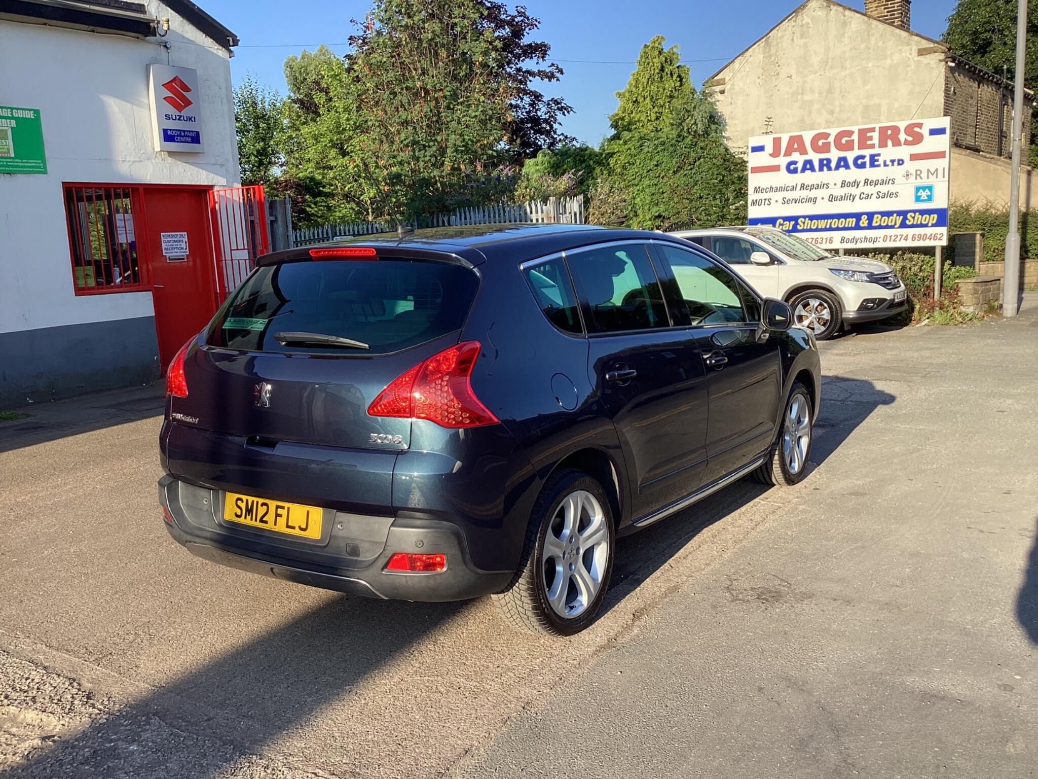 Peugeot 3008 view 5