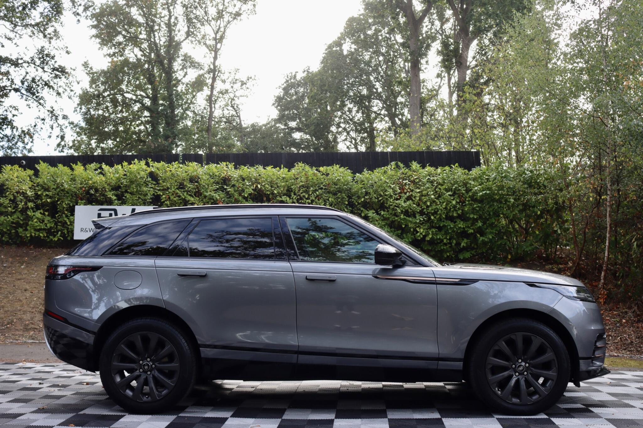 Land Rover Range Rover Velar view 2