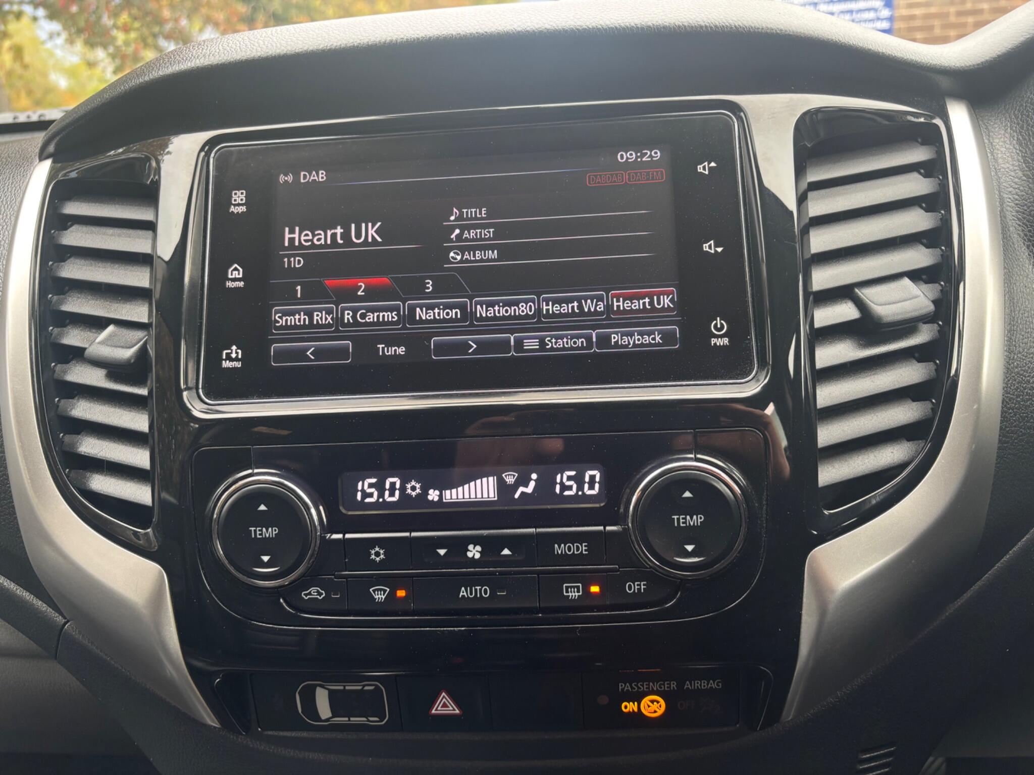 Mitsubishi L200 view 11