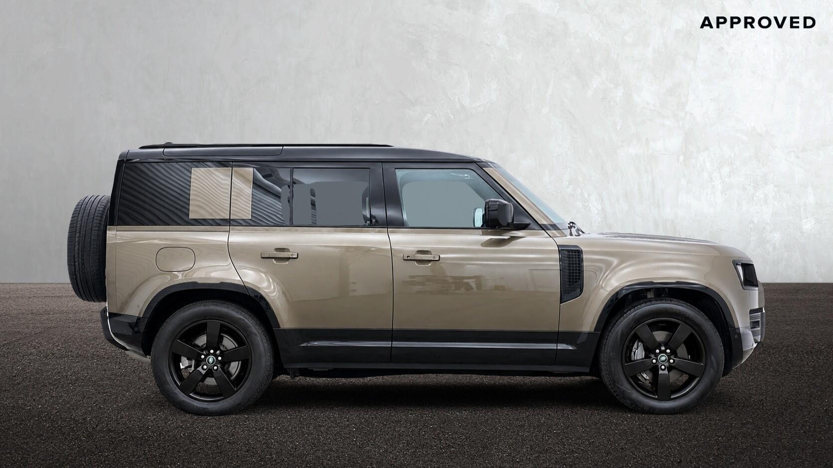 Land Rover Defender view 5