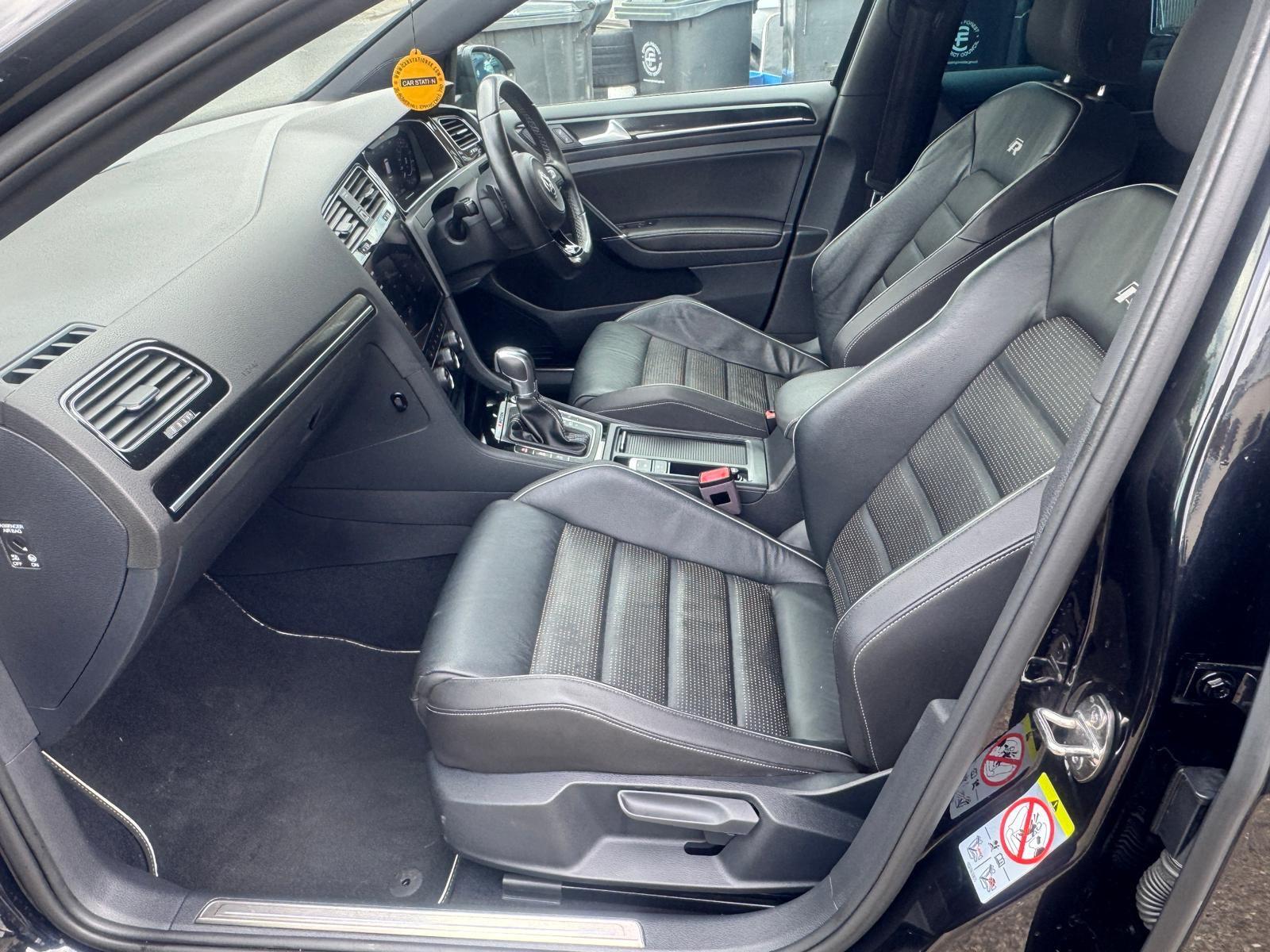Volkswagen Golf view 51