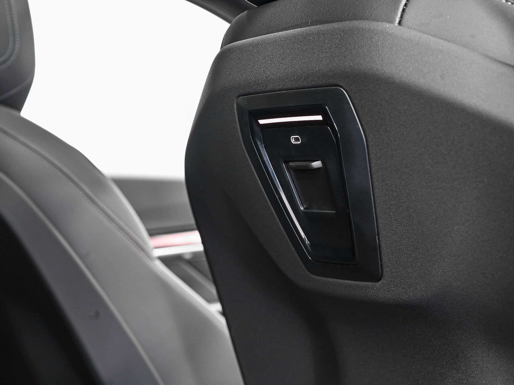 BMW 5 Series view 34
