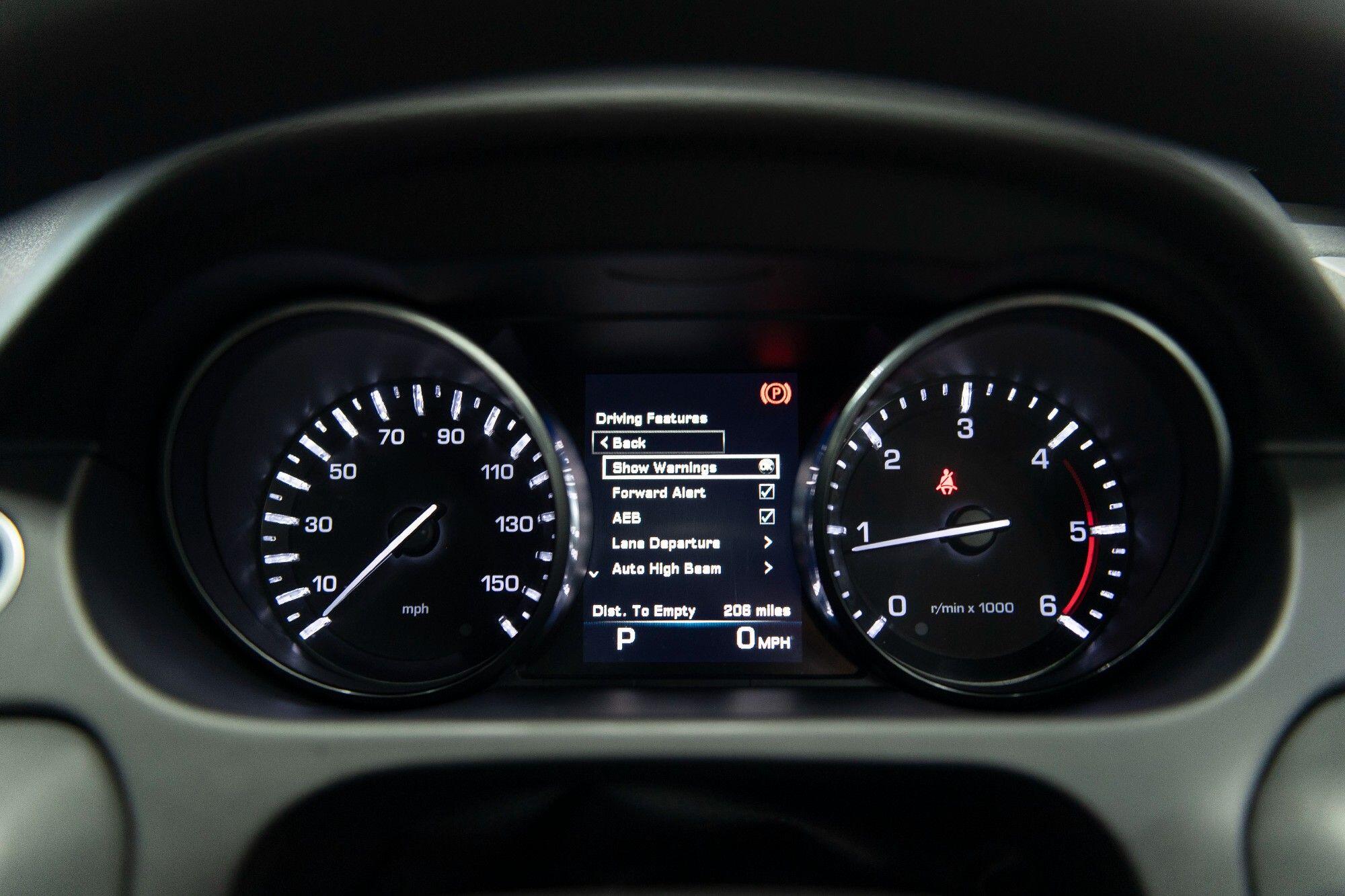 Land Rover Discovery Sport view 22