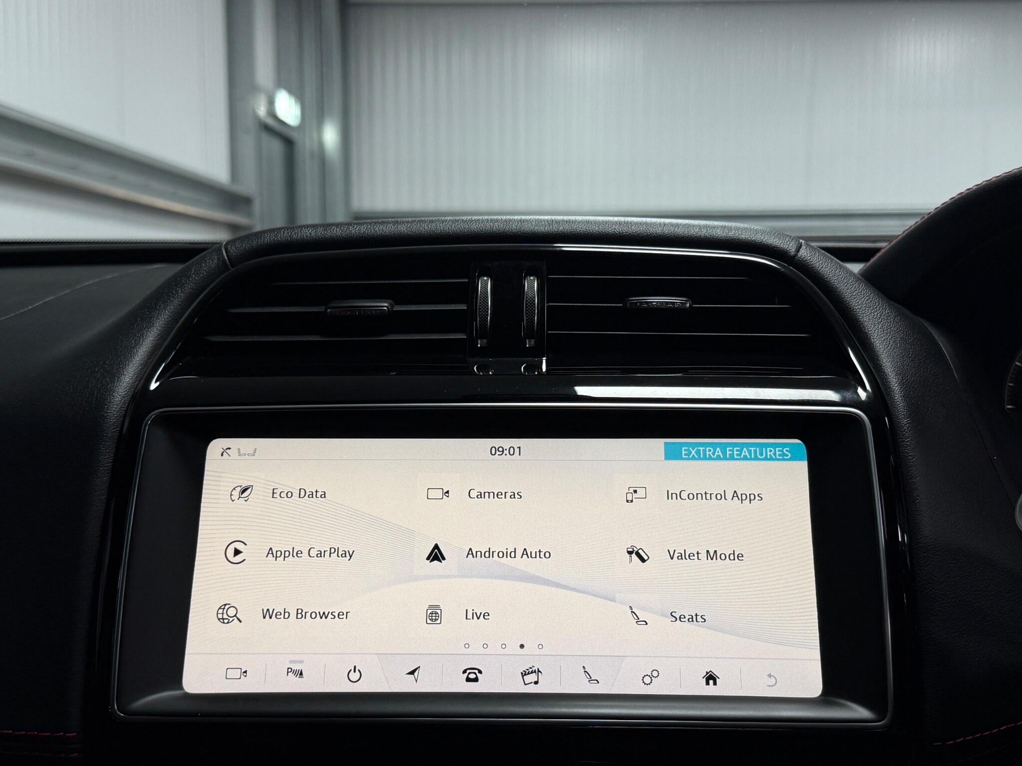 Jaguar F-Pace view 33