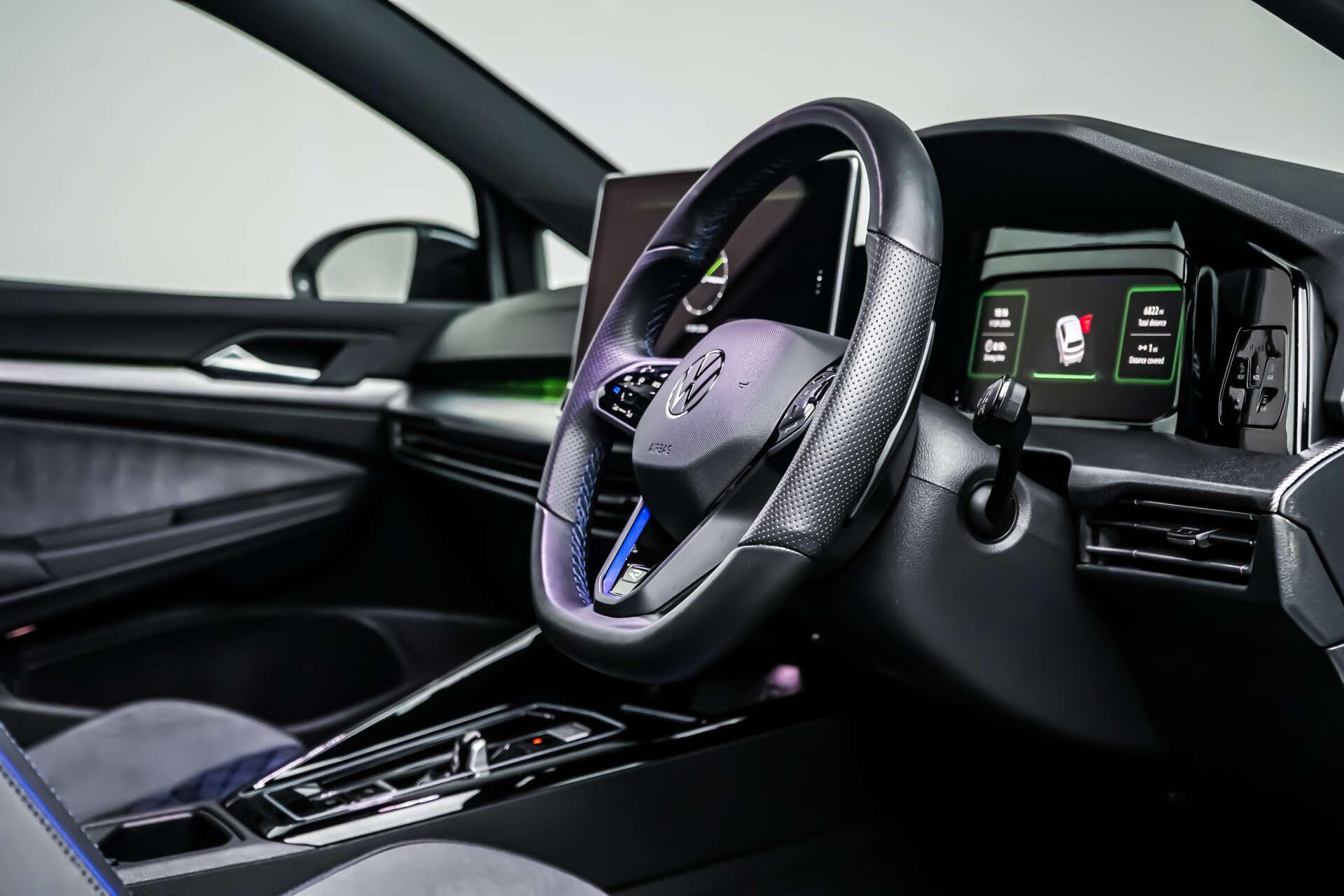 Volkswagen Golf view 9