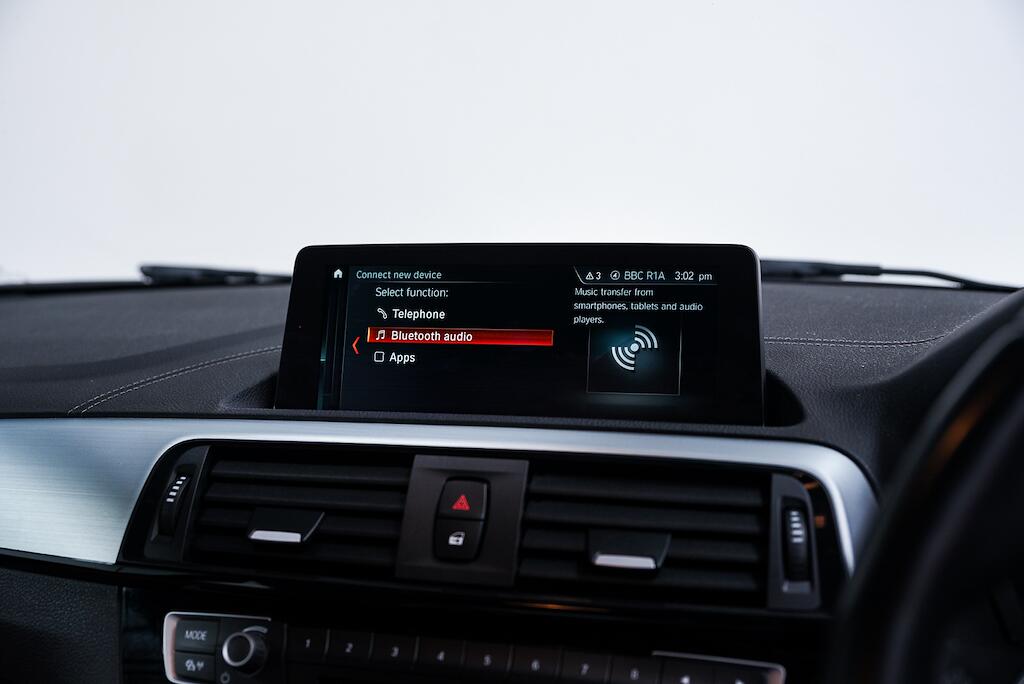 BMW 2 Series view 23