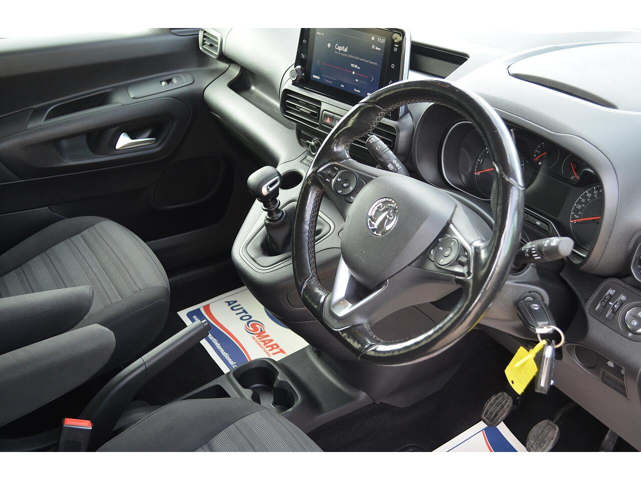 Vauxhall Combo Life view 2