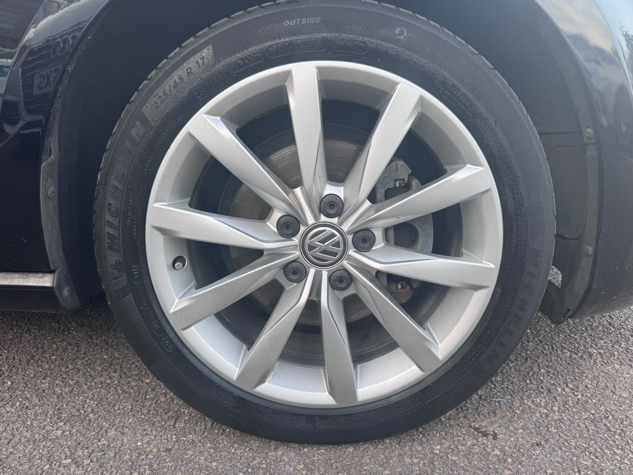 Volkswagen Golf view 34