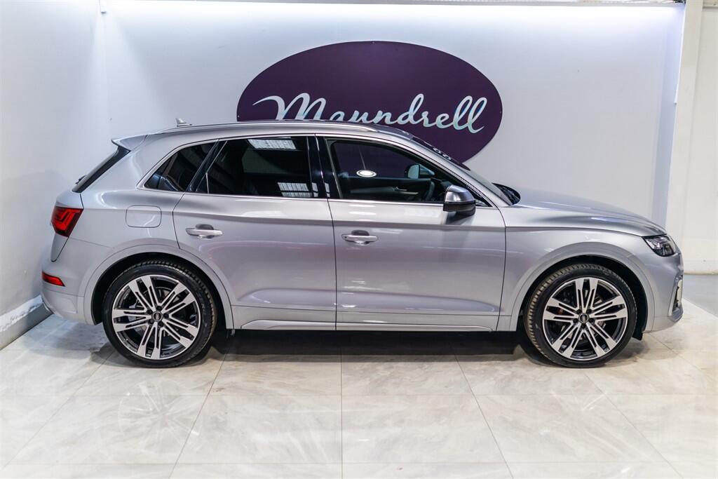 Audi SQ5 view 2