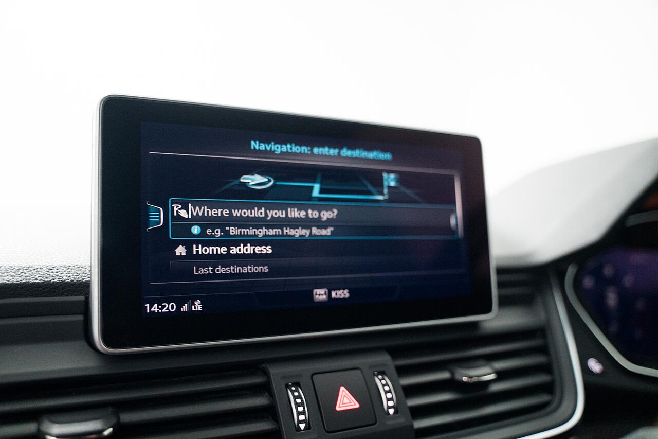 Audi SQ5 view 38
