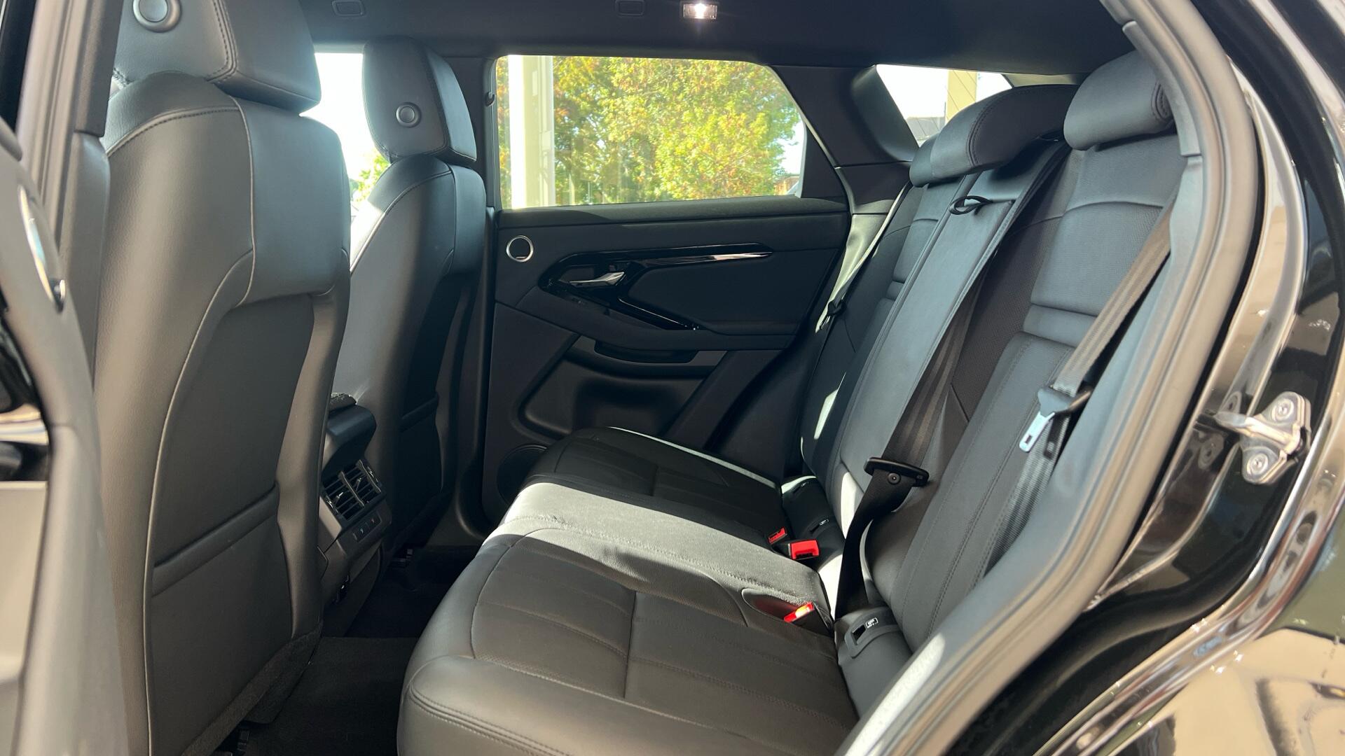 Land Rover Range Rover Evoque view 4