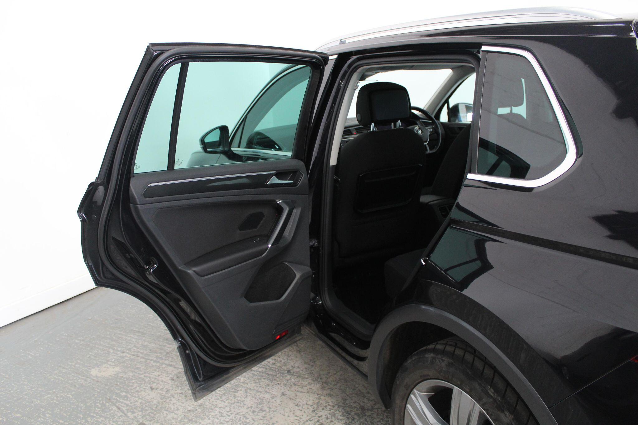 Volkswagen Tiguan view 31