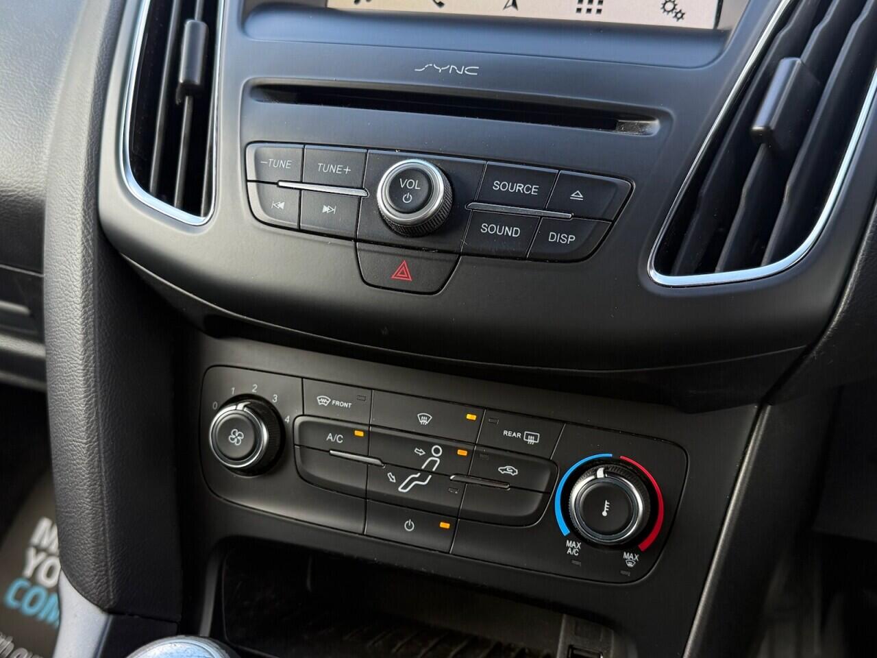 Ford Focus view 18