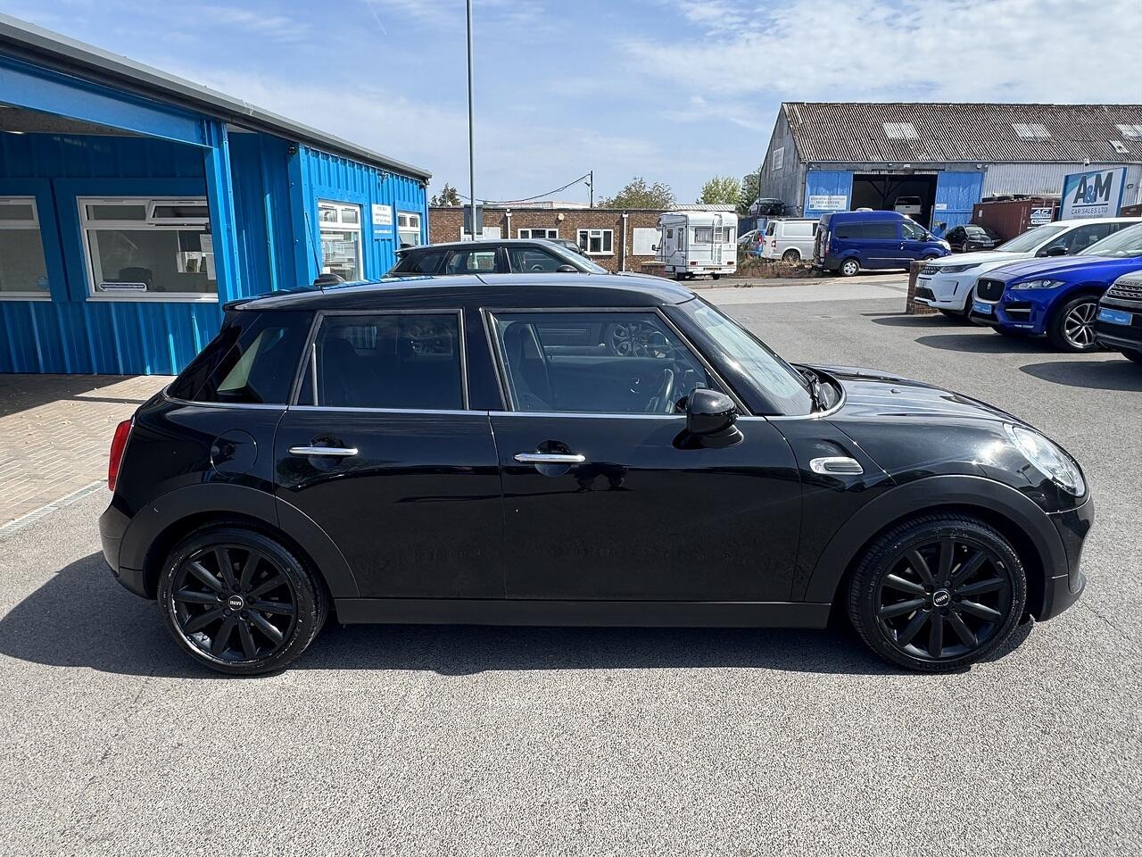 Mini Cooper view 8