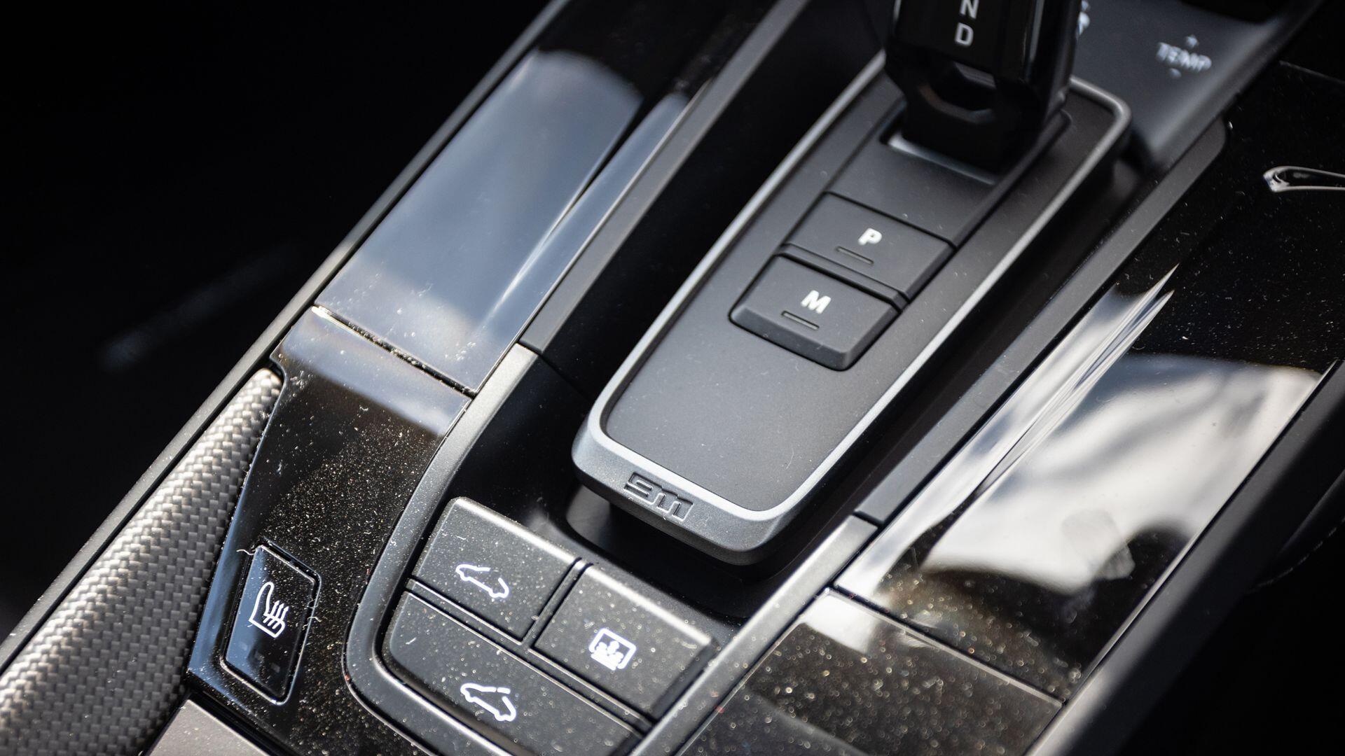 Porsche 911 view 16