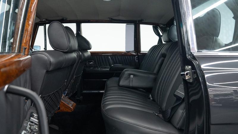 Mercedes-Benz 600 view 22