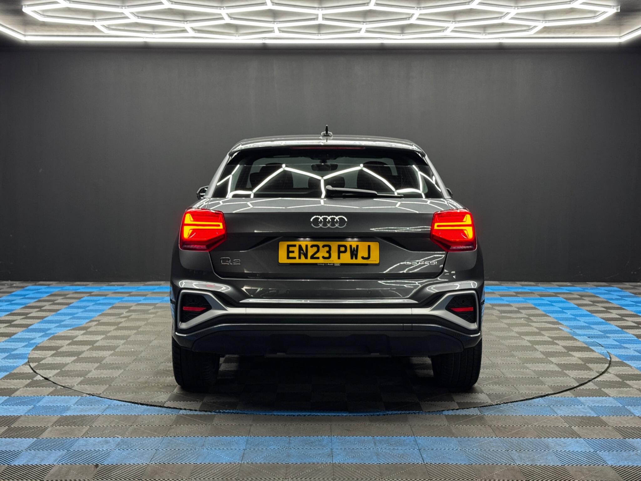 Audi Q2 view 6
