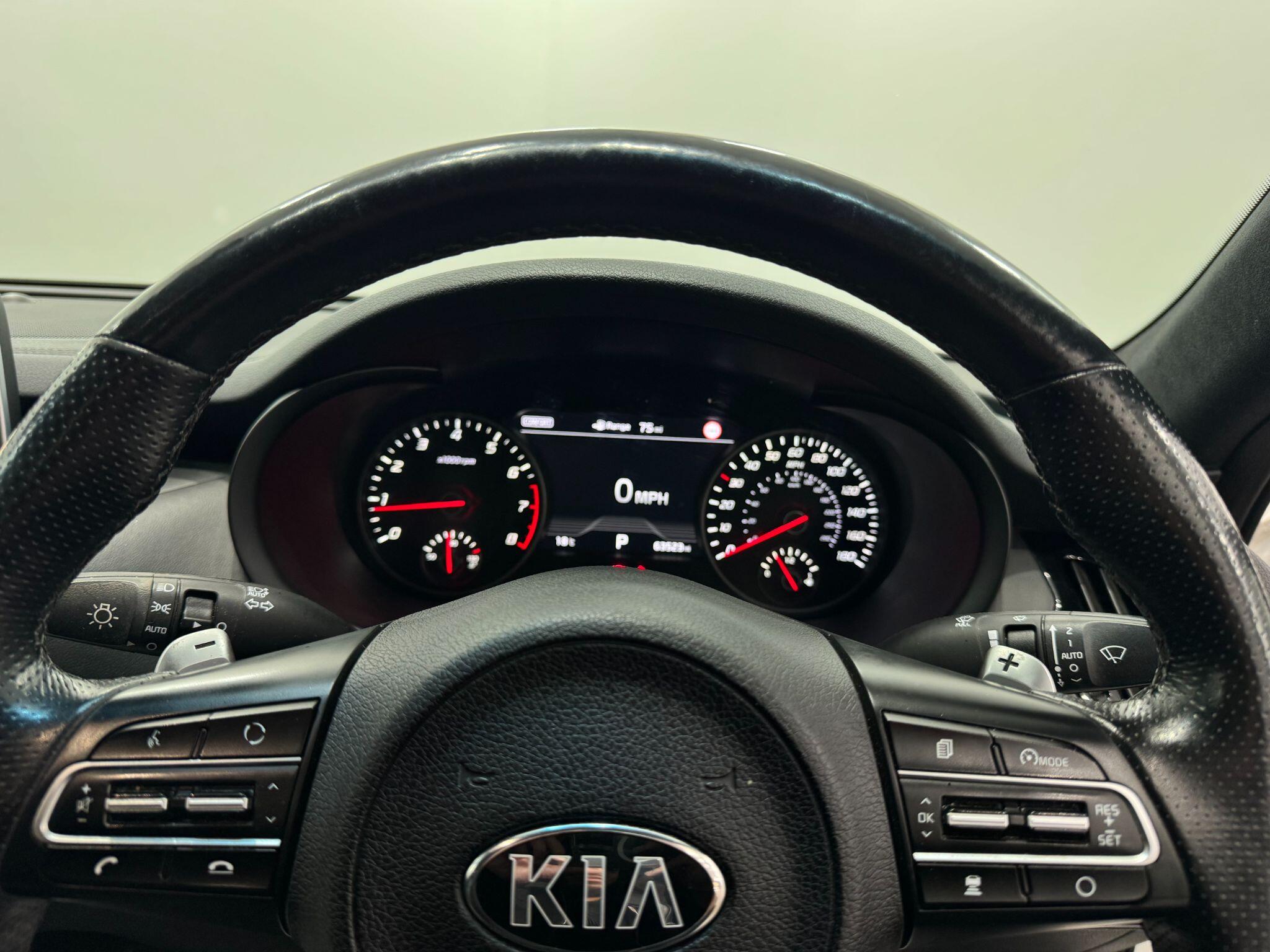Kia Stinger view 34