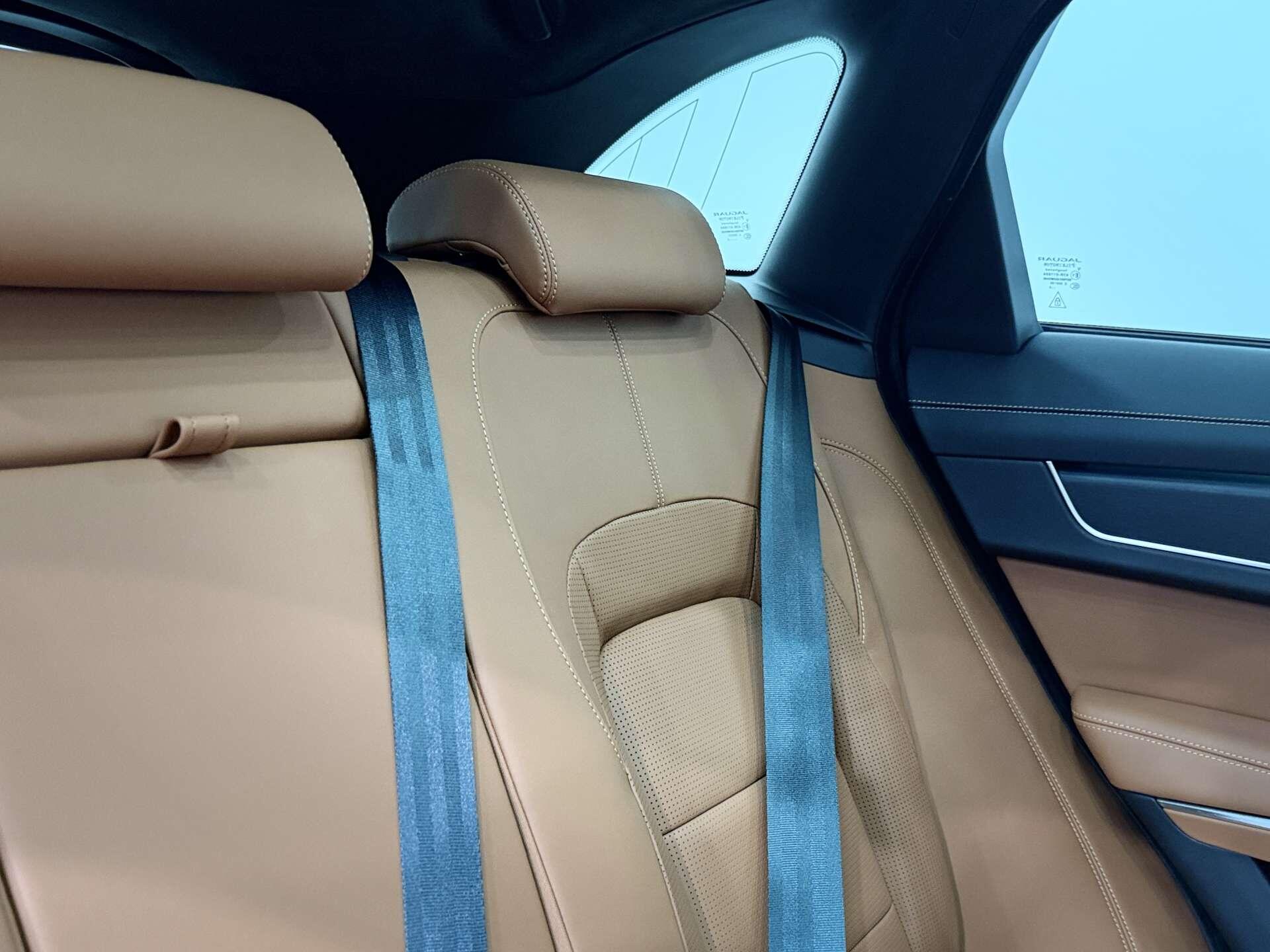 Jaguar F-Pace view 14