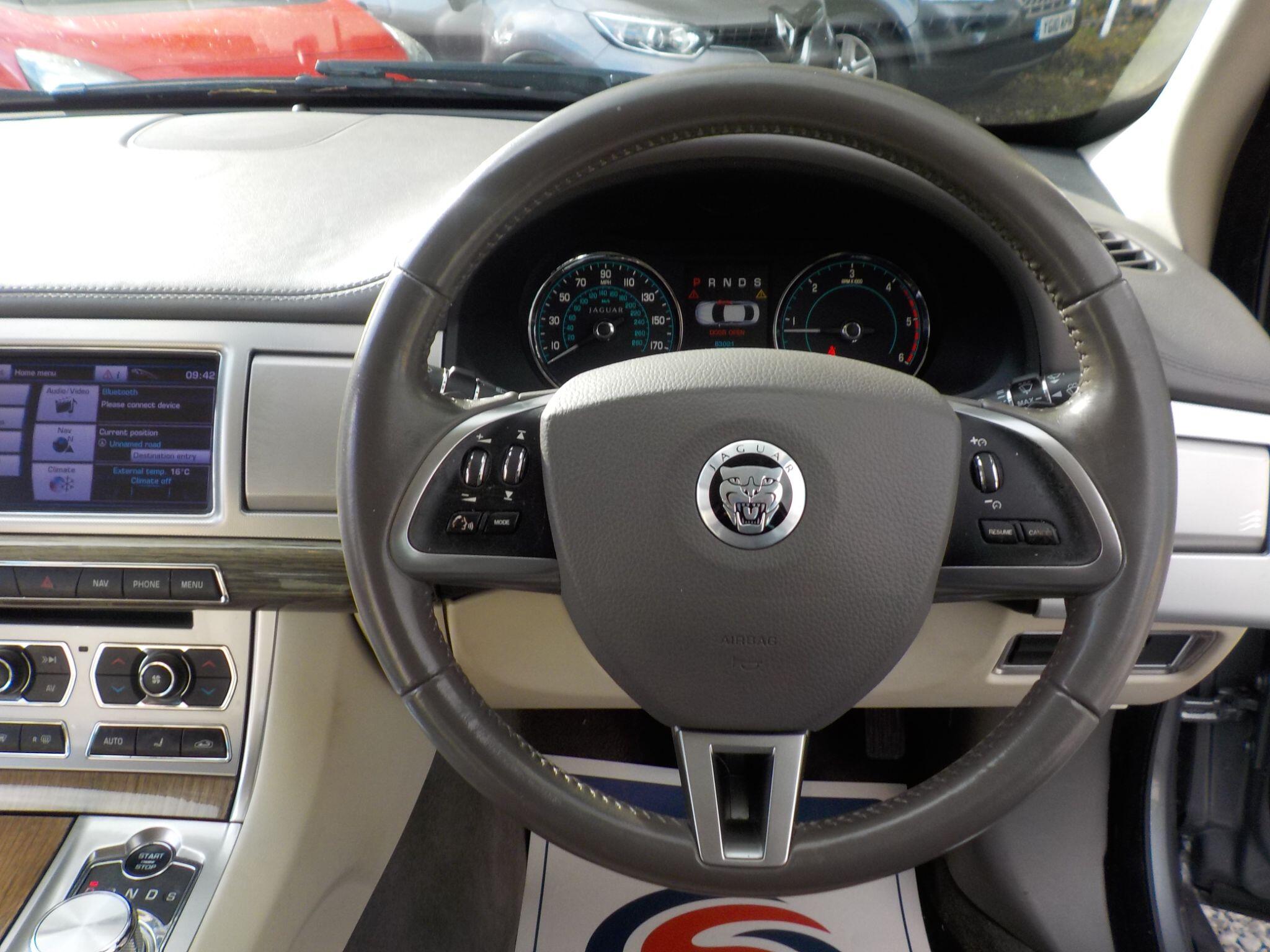 Jaguar XF 3.0d V6 Premium Luxury Auto Euro 5 4dr