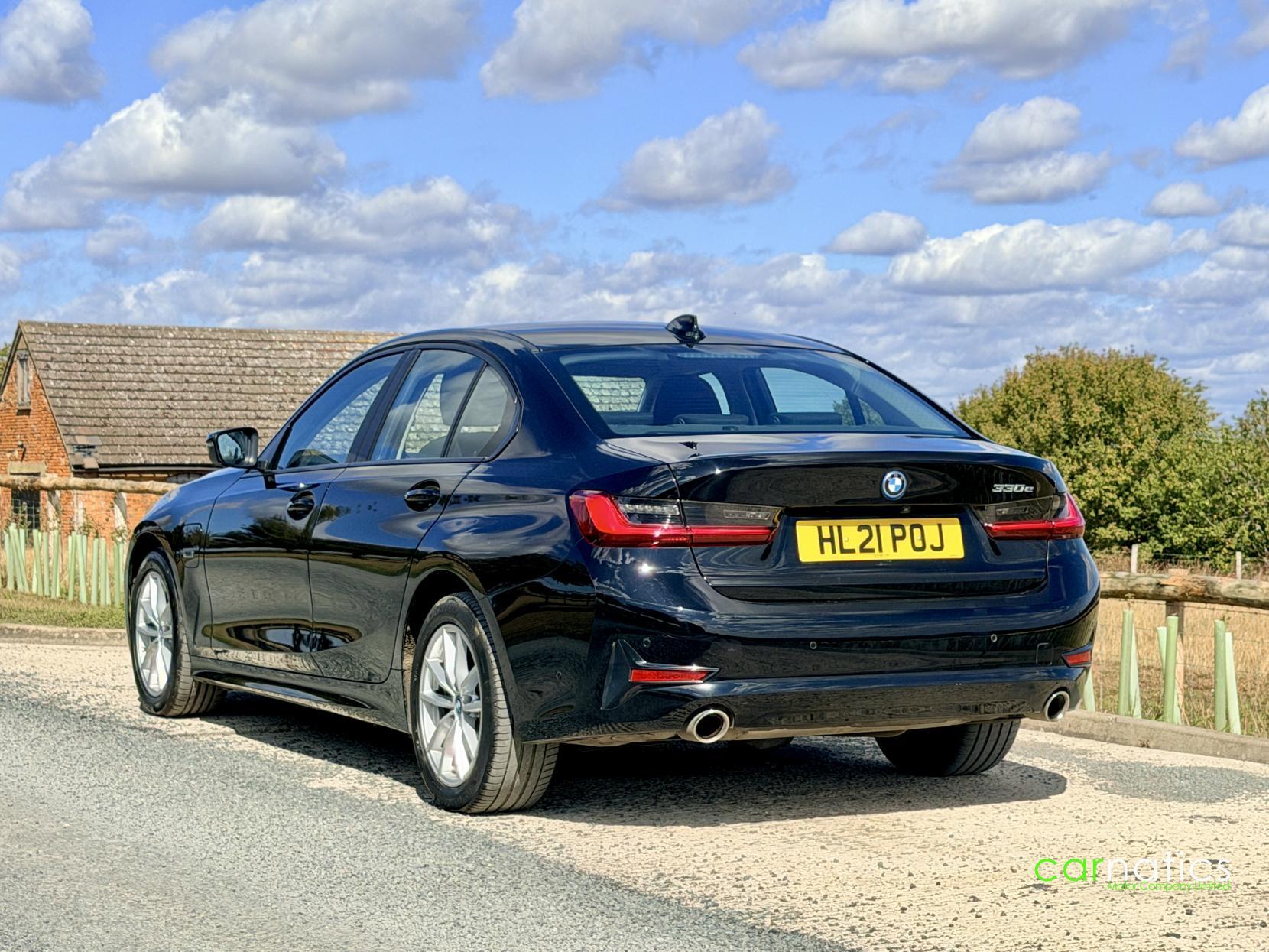 BMW 3 Series view 5