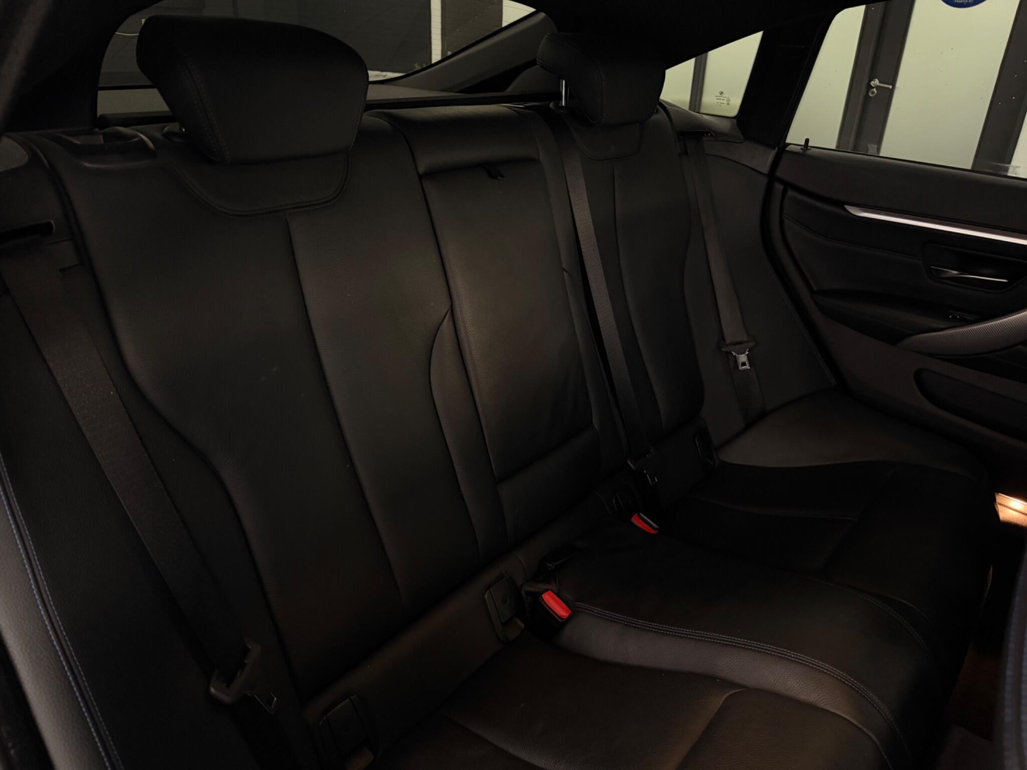 BMW 4 Series view 26