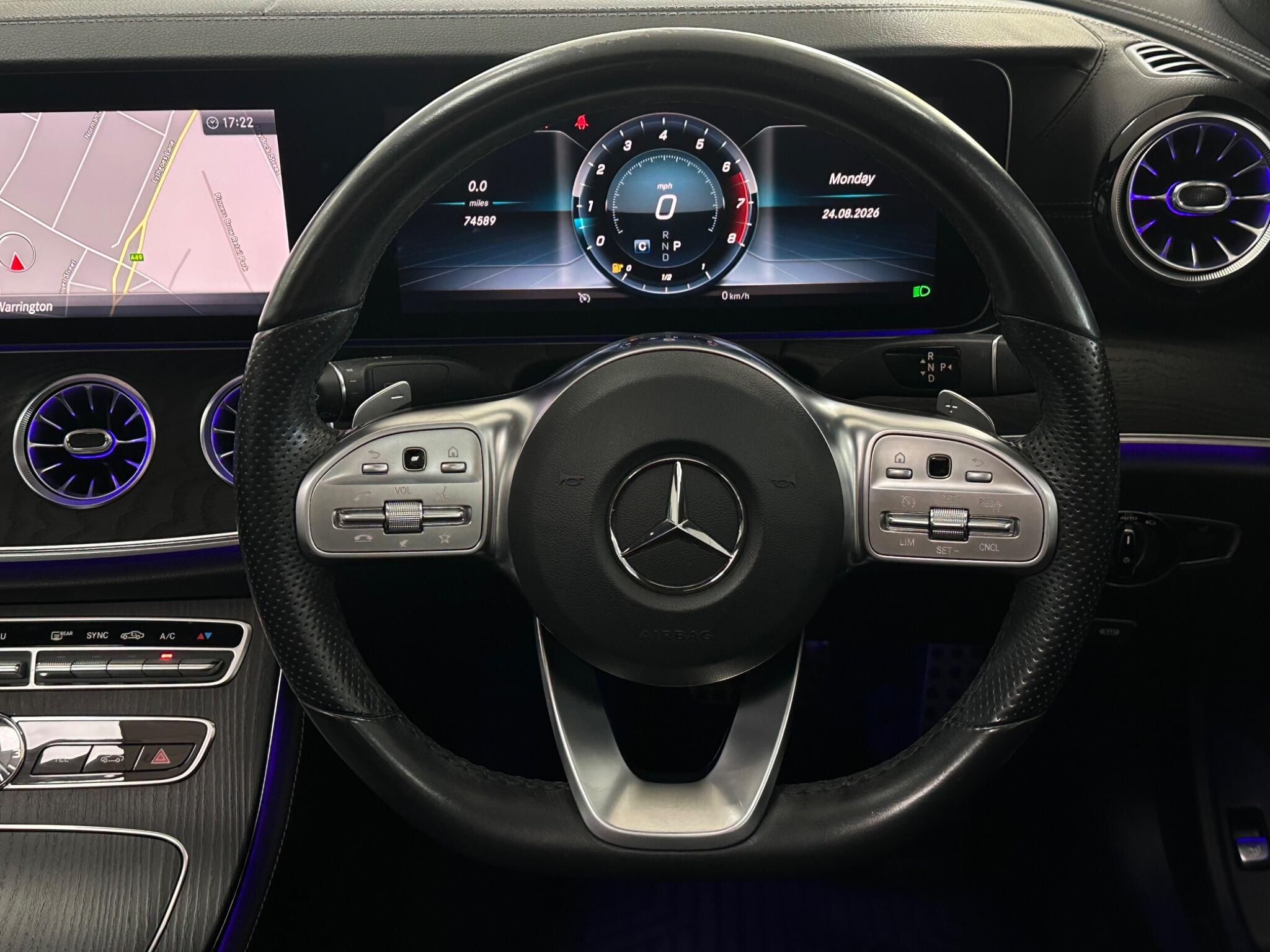 Mercedes-Benz E Class view 18