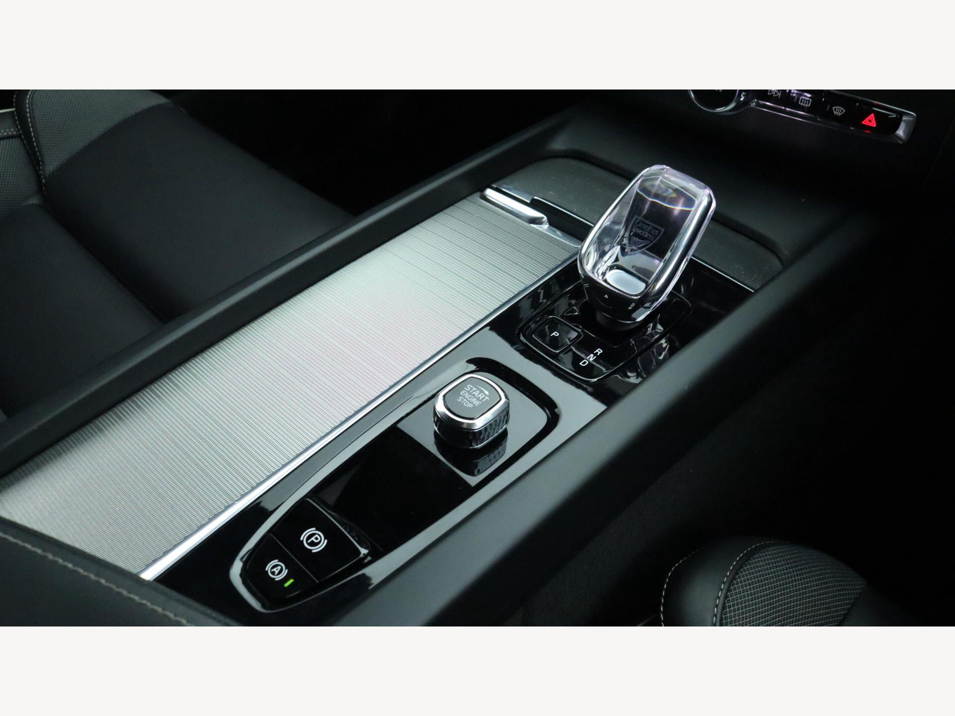 Volvo XC60 view 26